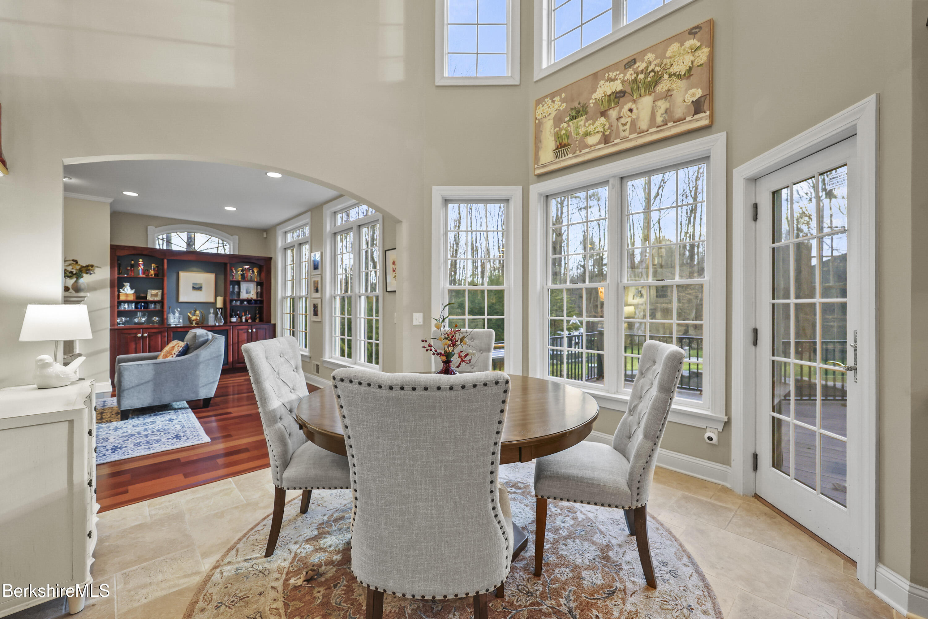 Pittsfield, Massachusetts 01201, United States, 5 Bedrooms Bedrooms, ,5 BathroomsBathrooms,Residential,Active,248806