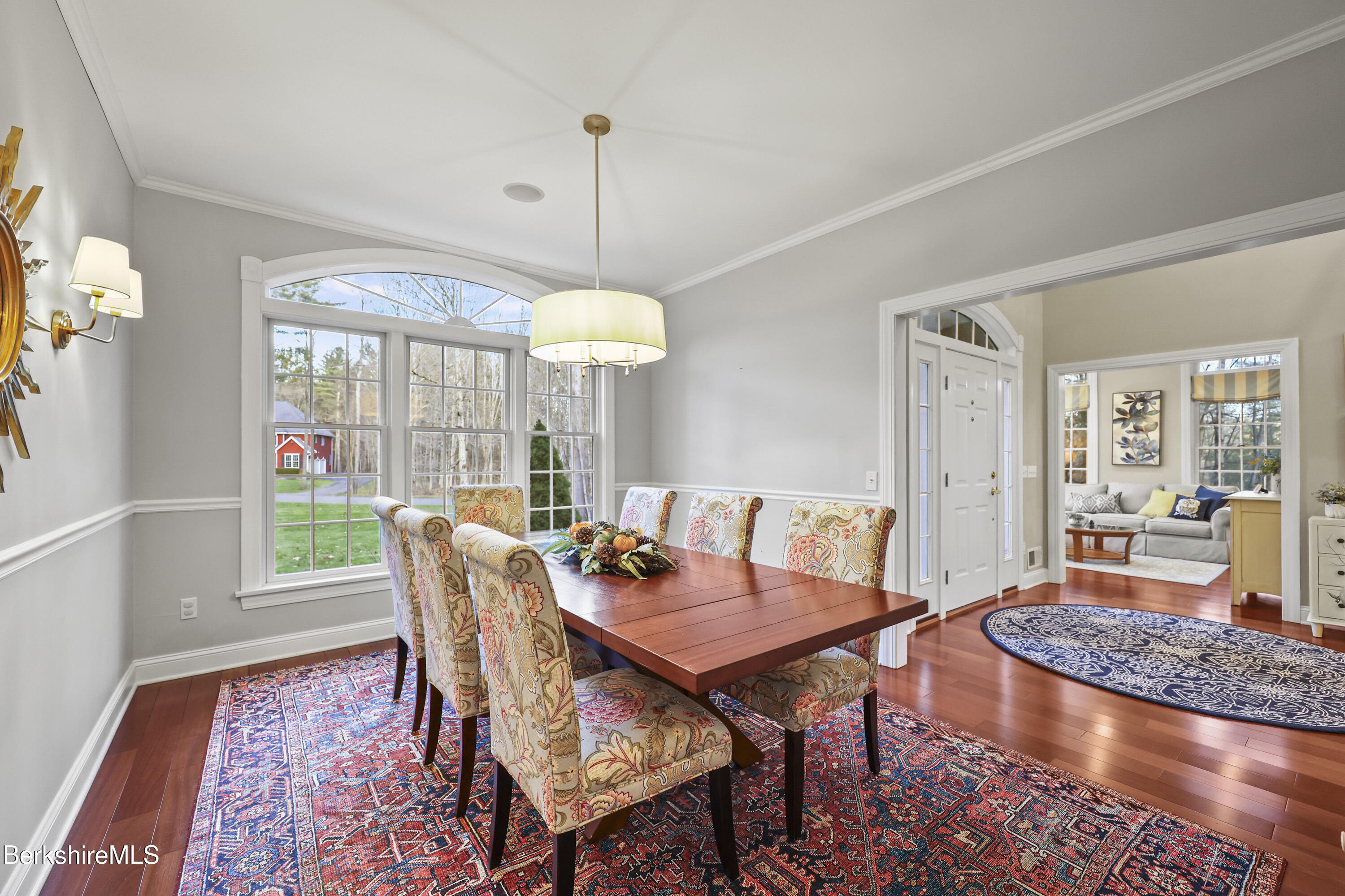 Pittsfield, Massachusetts 01201, United States, 5 Bedrooms Bedrooms, ,5 BathroomsBathrooms,Residential,Active,248806