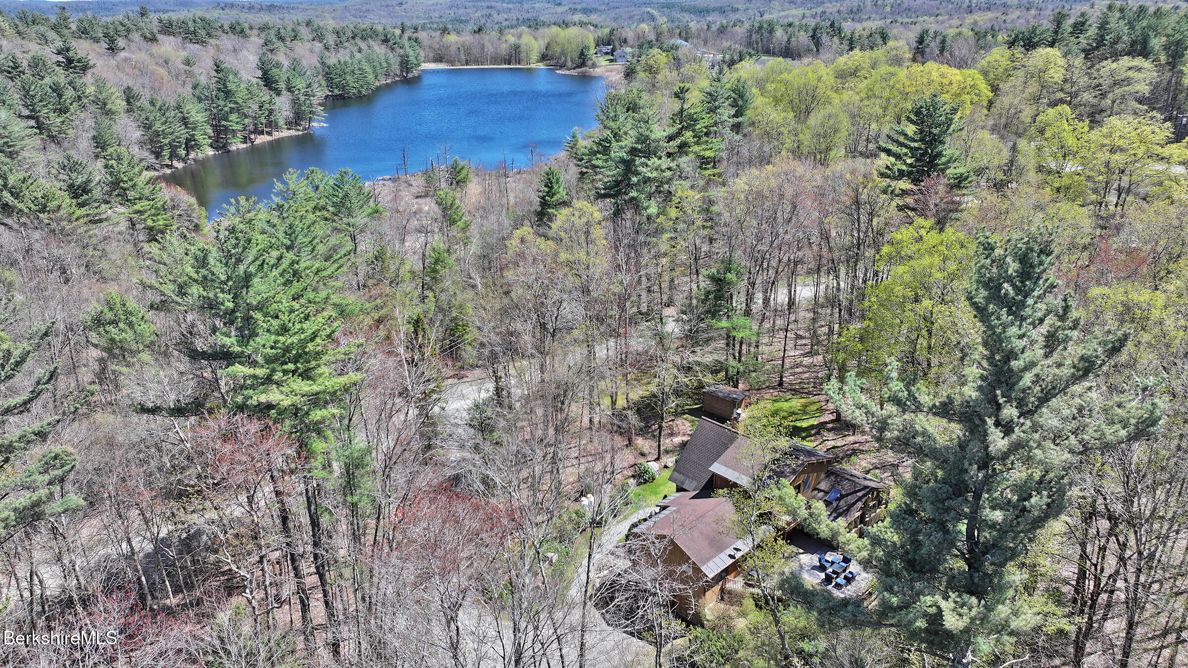 55 Mallard Dr, Becket, Massachusetts image 4