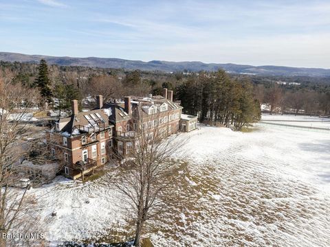 Condo For Sale - 200 Old Stockbridge Rd #VANNA 3<br/> Stockbridge, MA 01262