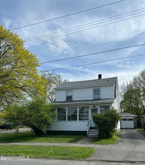 96 Strong Ave, Pittsfield, MA 01201 - MLS#: 243152