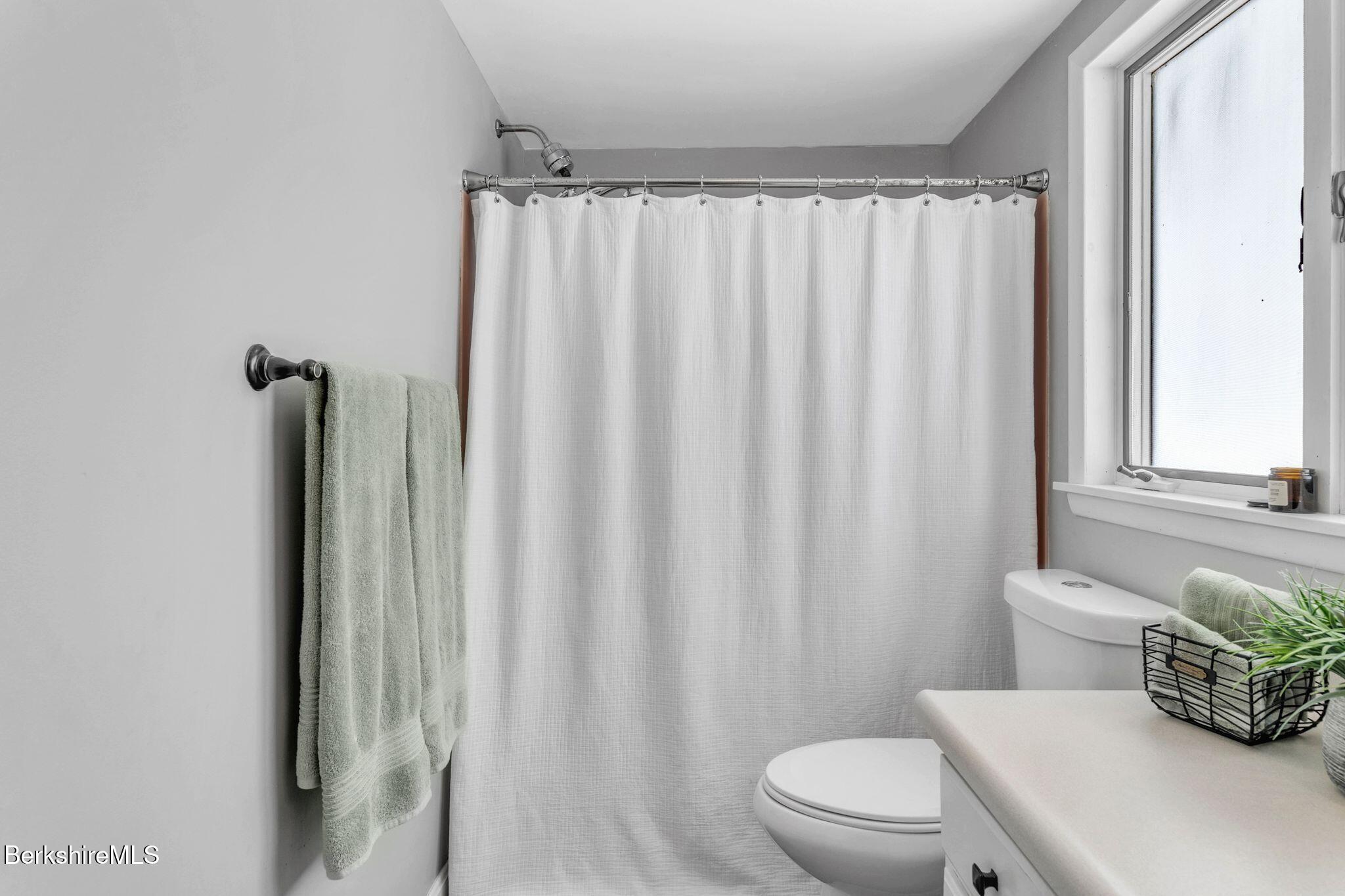 61 Old Orebed Rd, Lanesborough, Massachusetts image 25