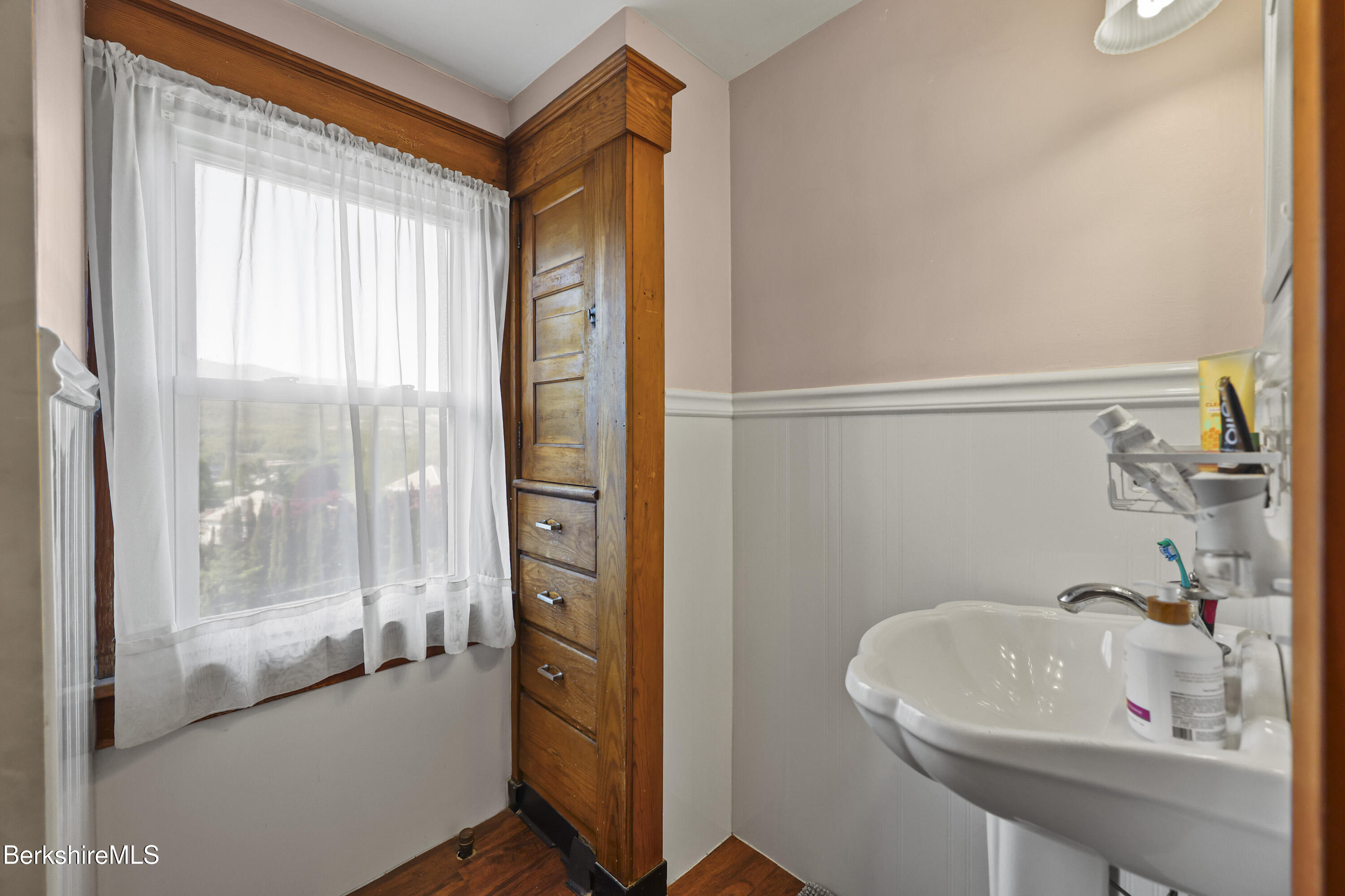 47 East St, Adams, Massachusetts image 28