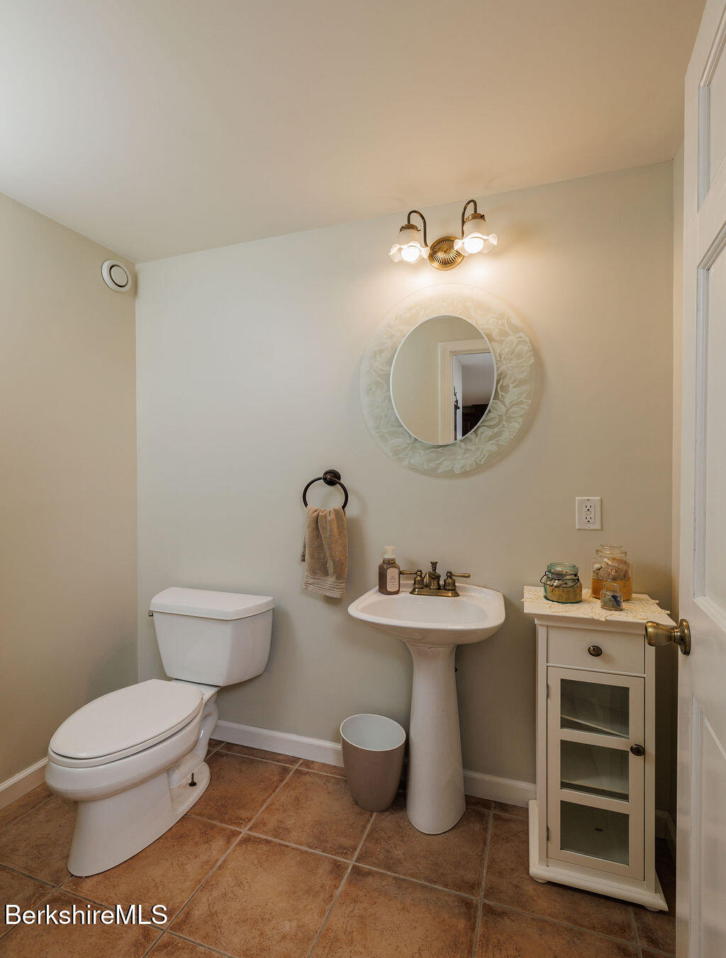 45 State Line Rd, West Stockbridge, Massachusetts image 12