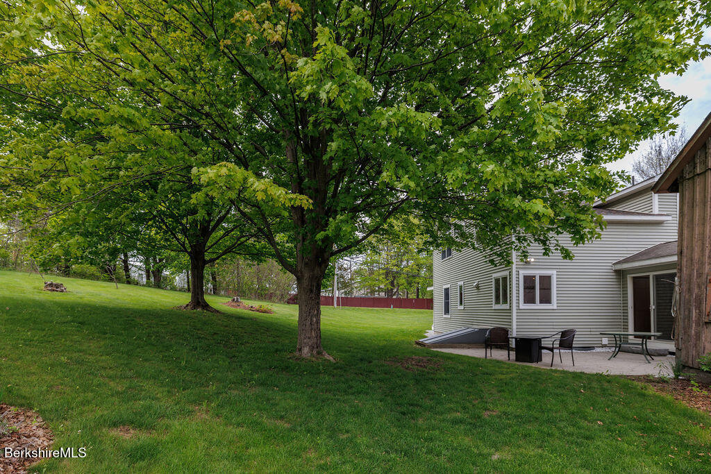 45 State Line Rd, West Stockbridge, Massachusetts image 29