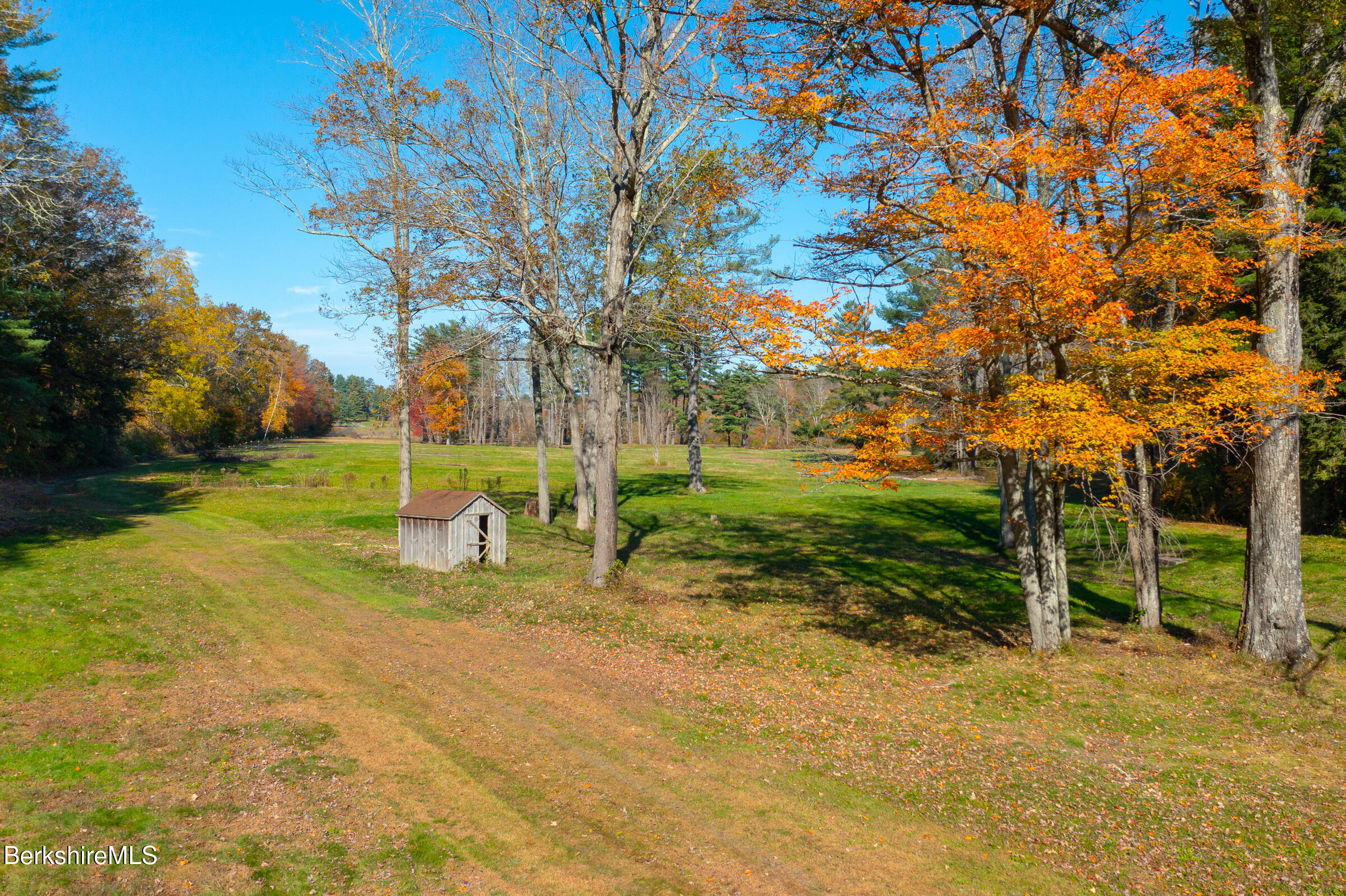 685B S Egremont Rd, Great Barrington, Massachusetts image 3