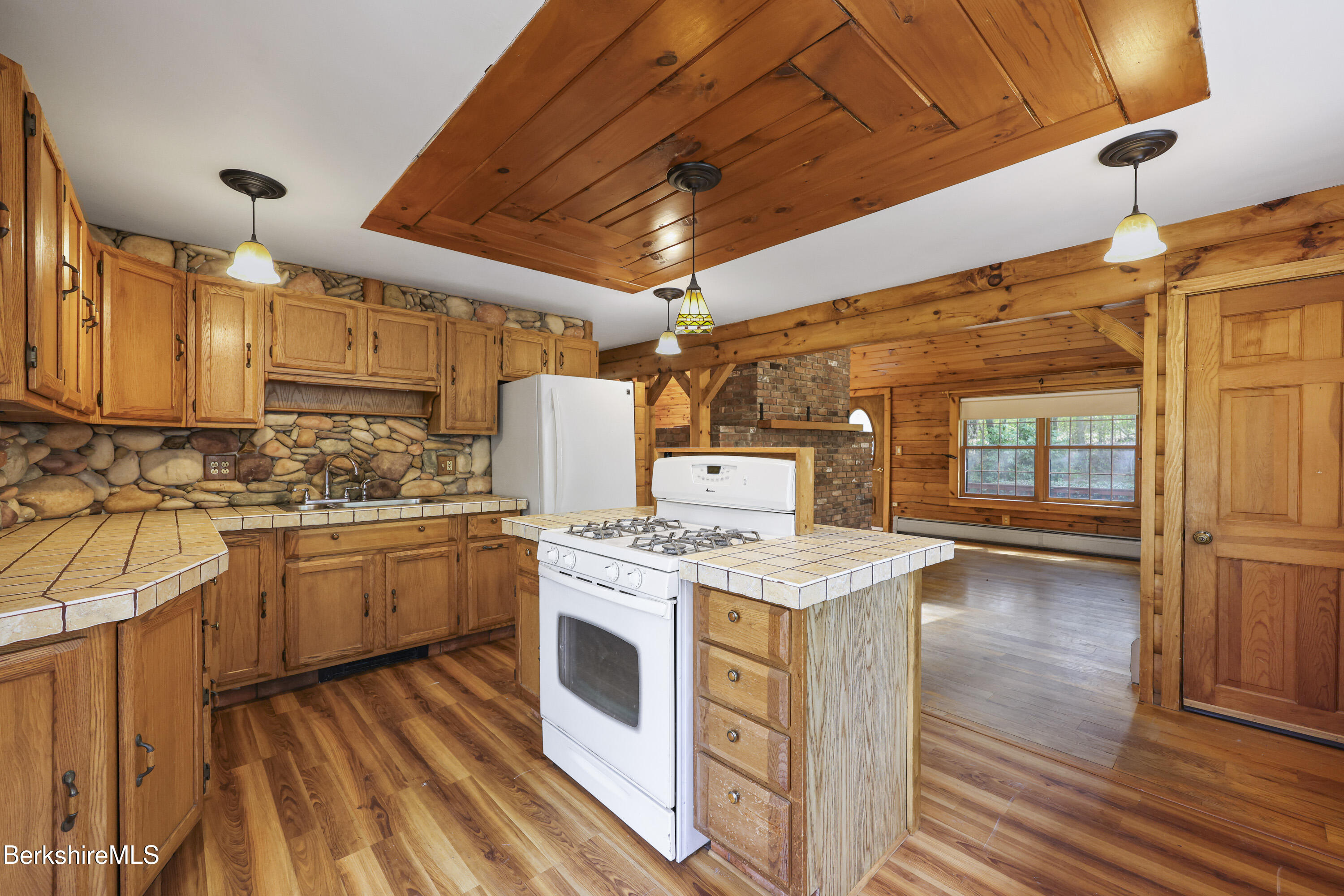 189 Cross Place Rd, Washington, Massachusetts image 11