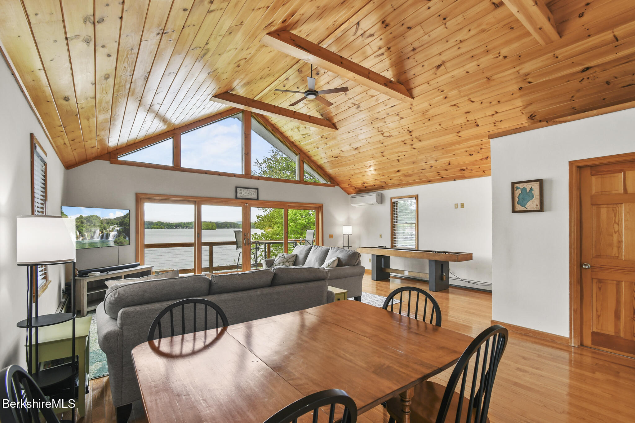 10 Katherine St, Lanesborough, Massachusetts image 17