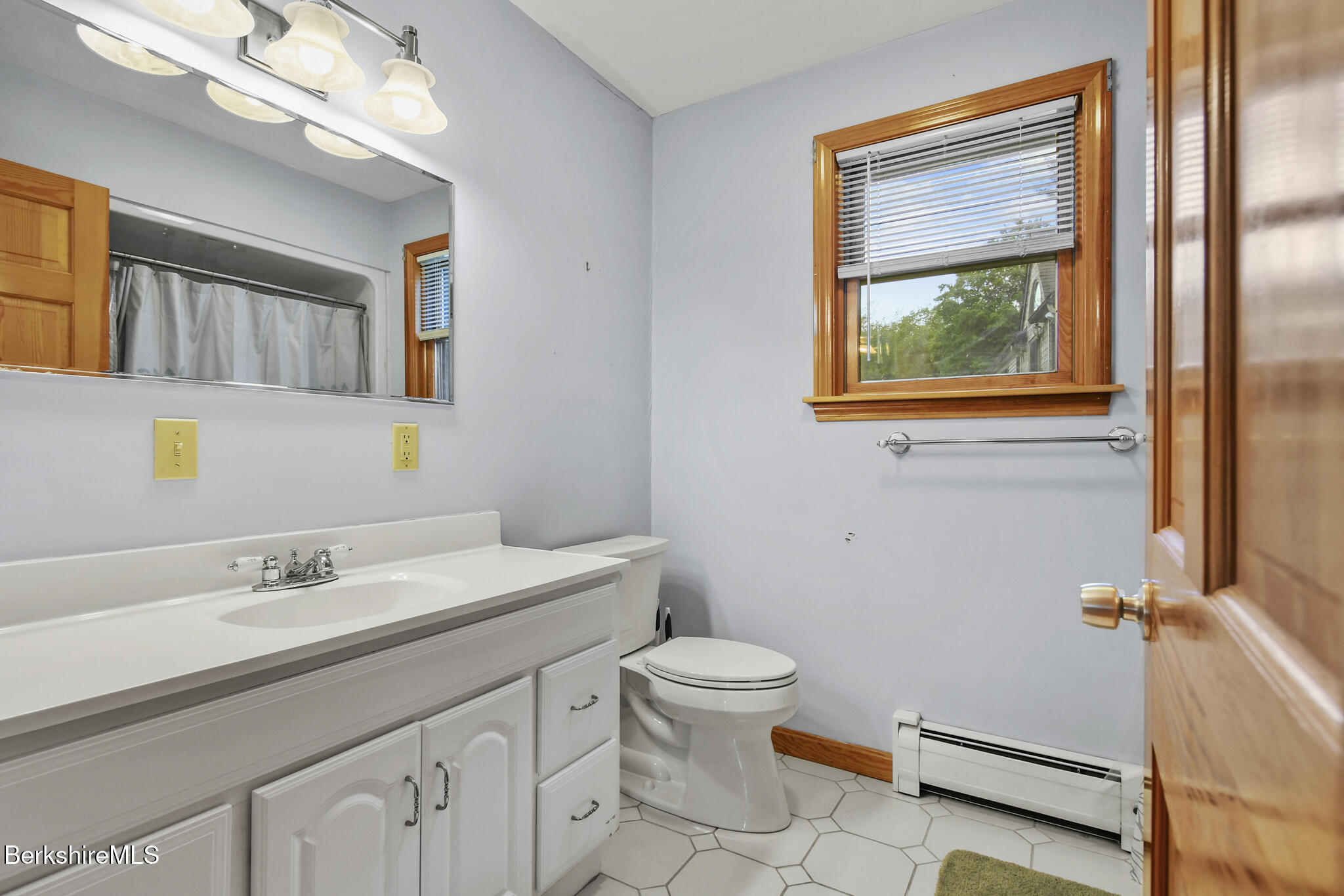 10 Katherine St, Lanesborough, Massachusetts image 28