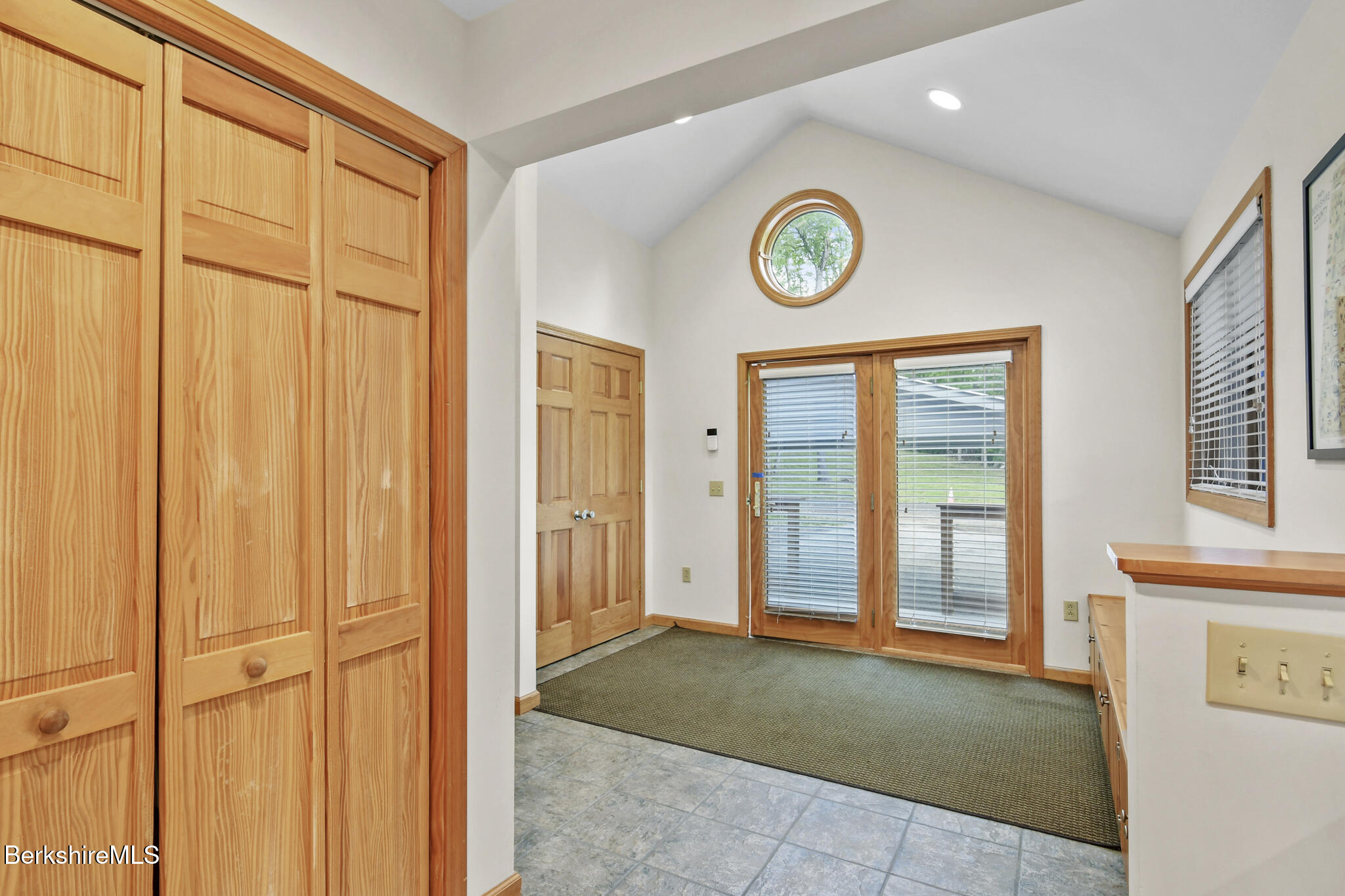 10 Katherine St, Lanesborough, Massachusetts image 13
