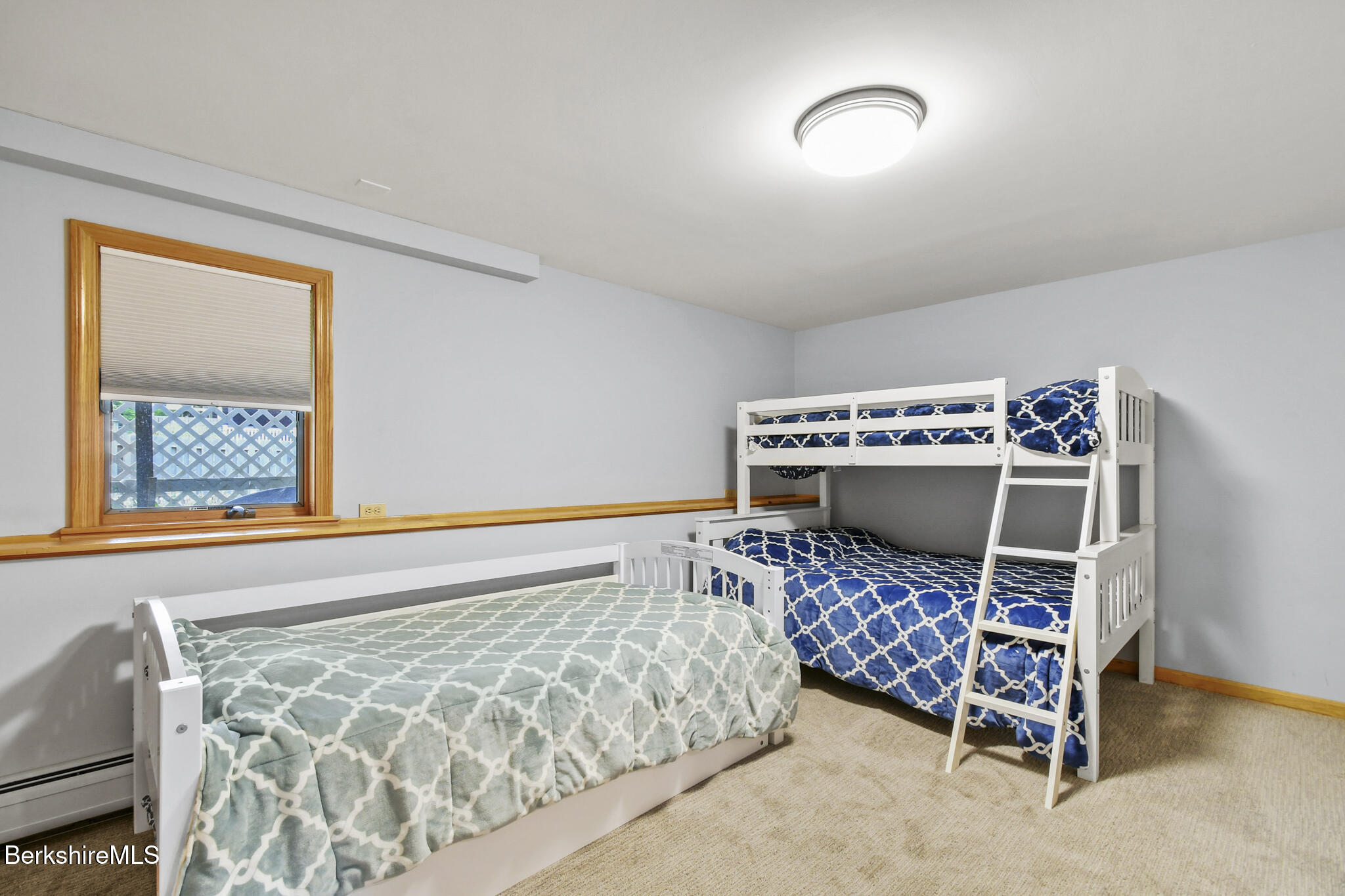 10 Katherine St, Lanesborough, Massachusetts image 34