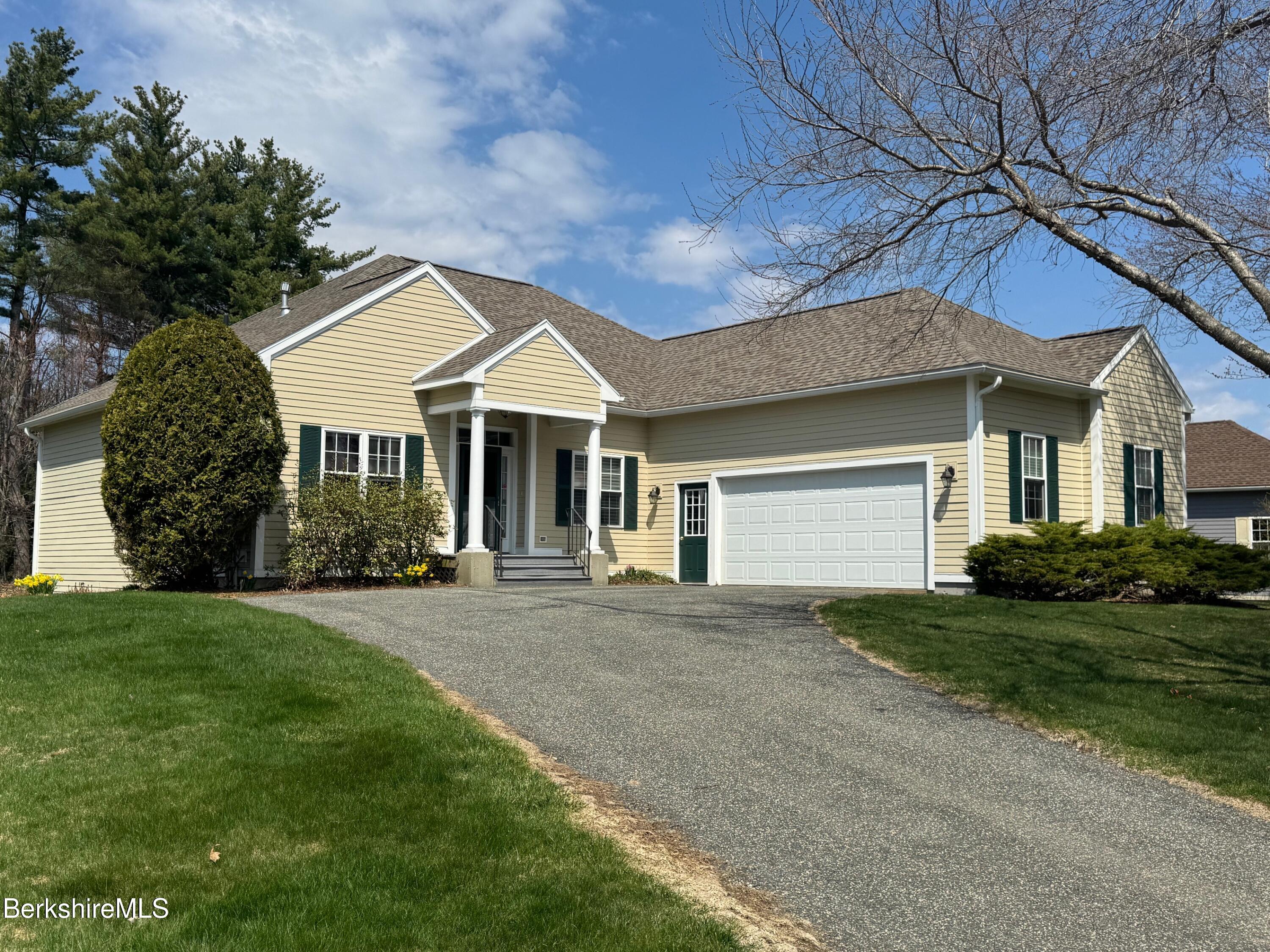 165 Pine Cone Ln, Hinsdale, Massachusetts image 2