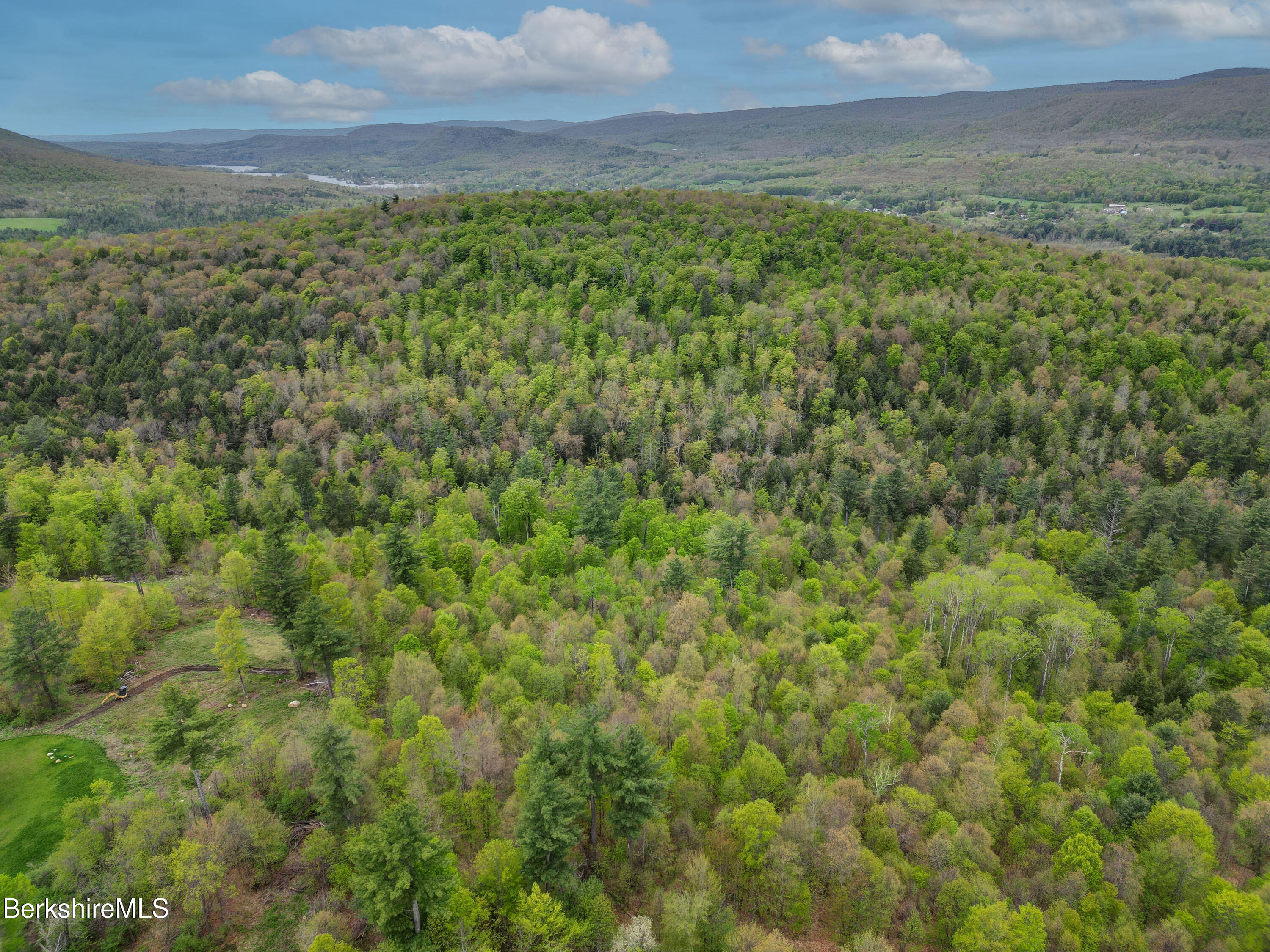 #16 Jenks Rd, Cheshire, Massachusetts image 5