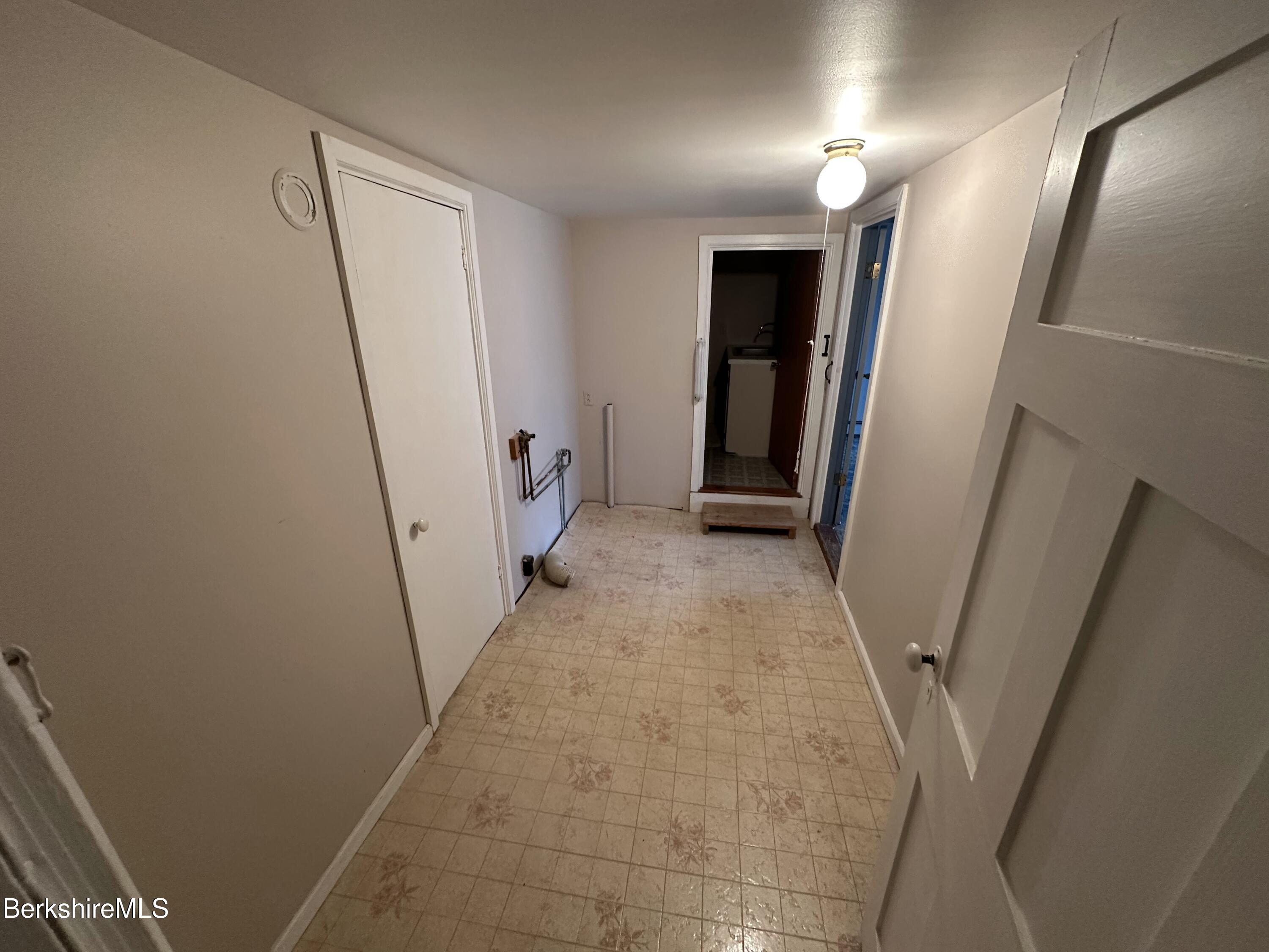 230 S Rd, Stephentown, New York image 21