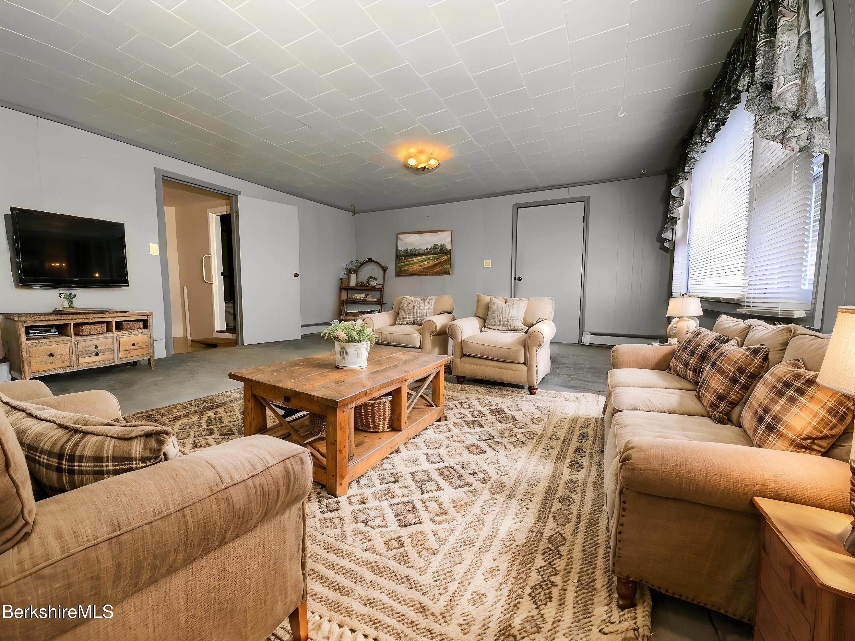 230 S Rd, Stephentown, New York image 9