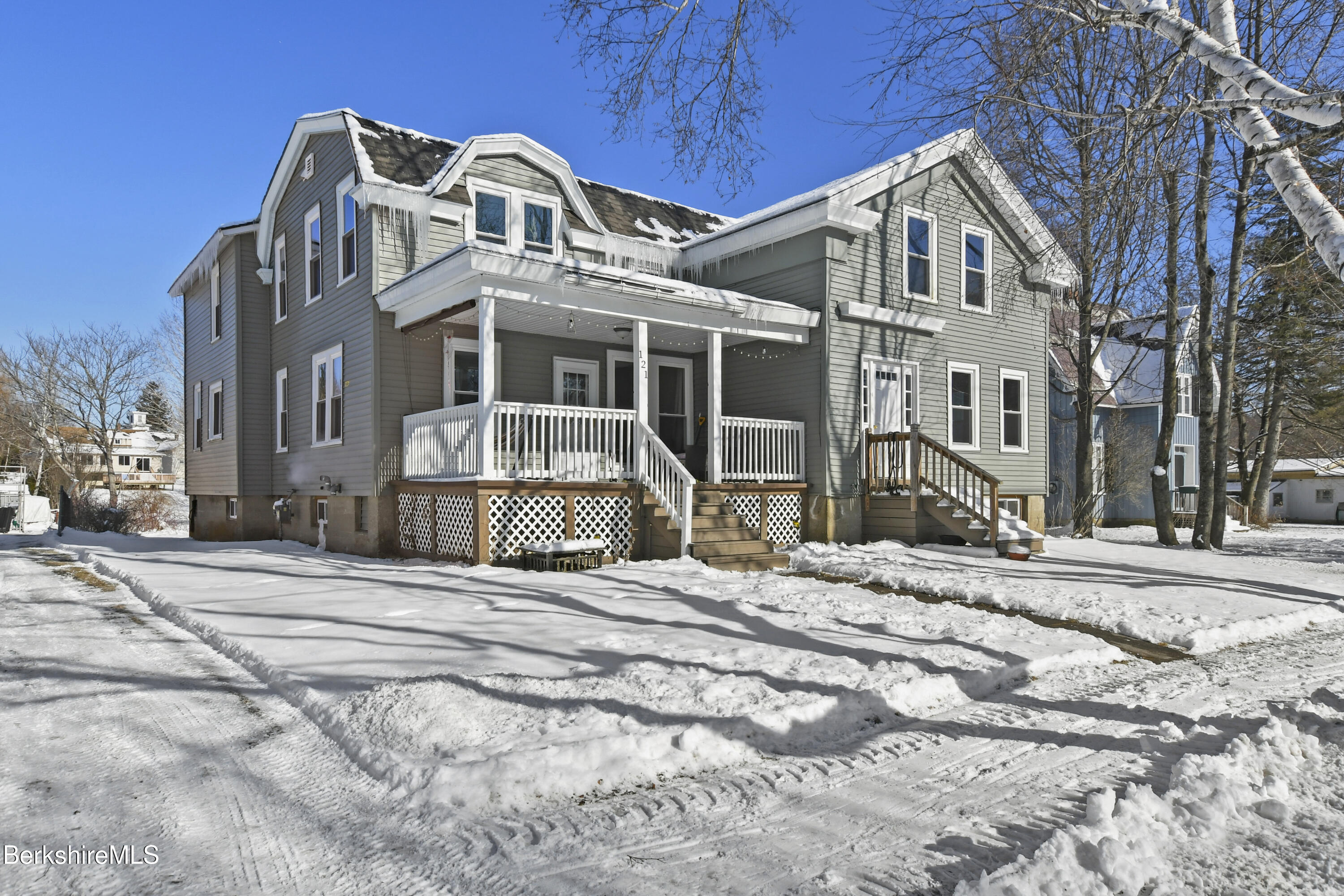 121 Depot St, Cheshire, Massachusetts image 2