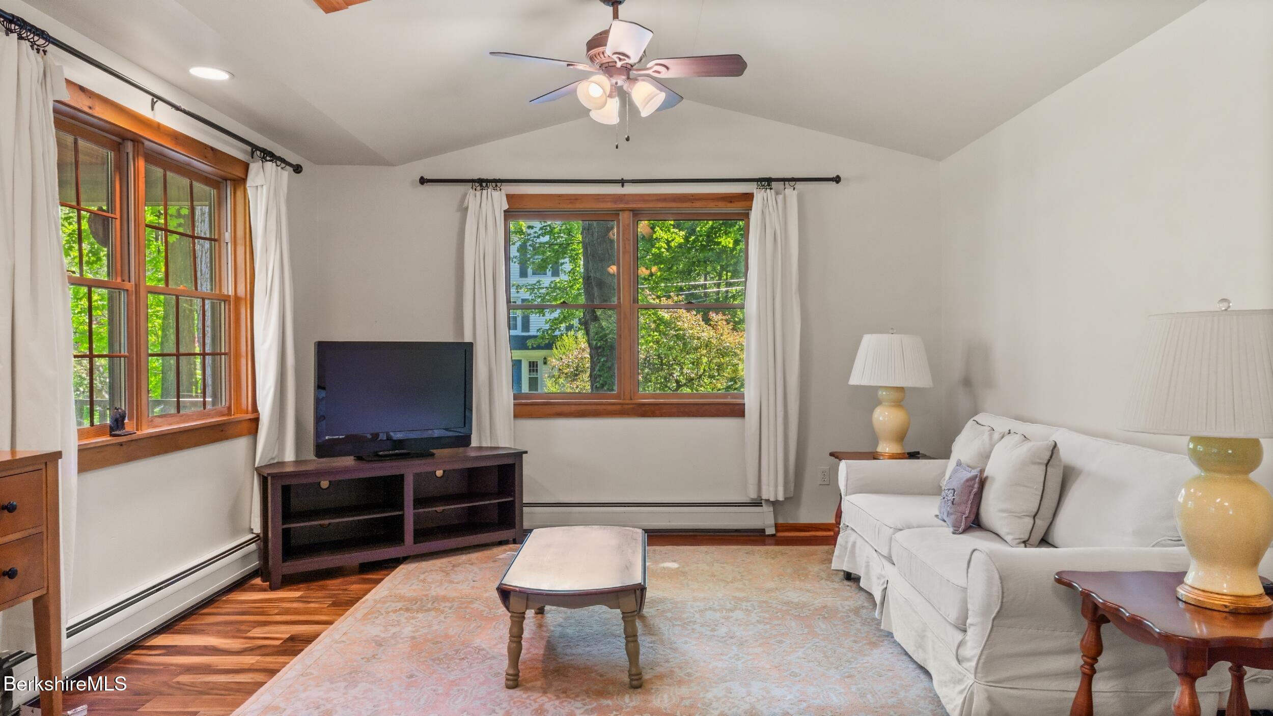 204 Cottage St, Great Barrington, Massachusetts image 28