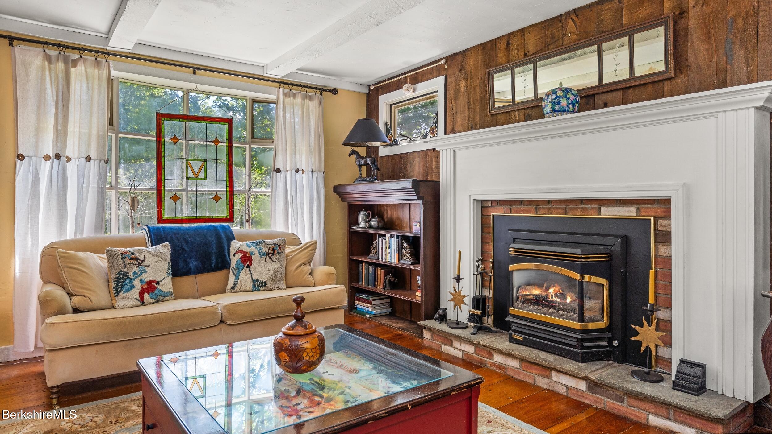 204 Cottage St, Great Barrington, Massachusetts image 5