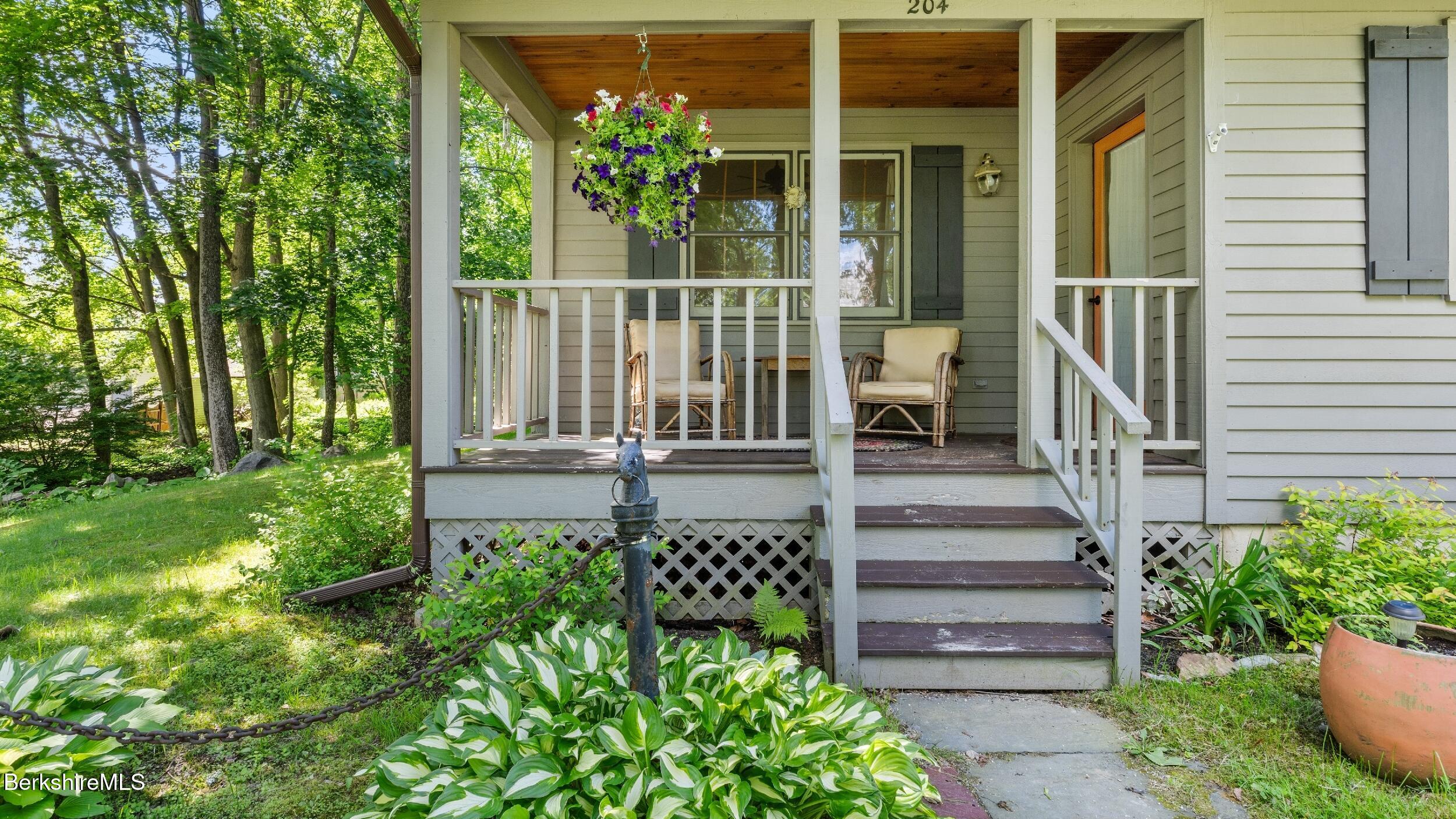 204 Cottage St, Great Barrington, Massachusetts image 36