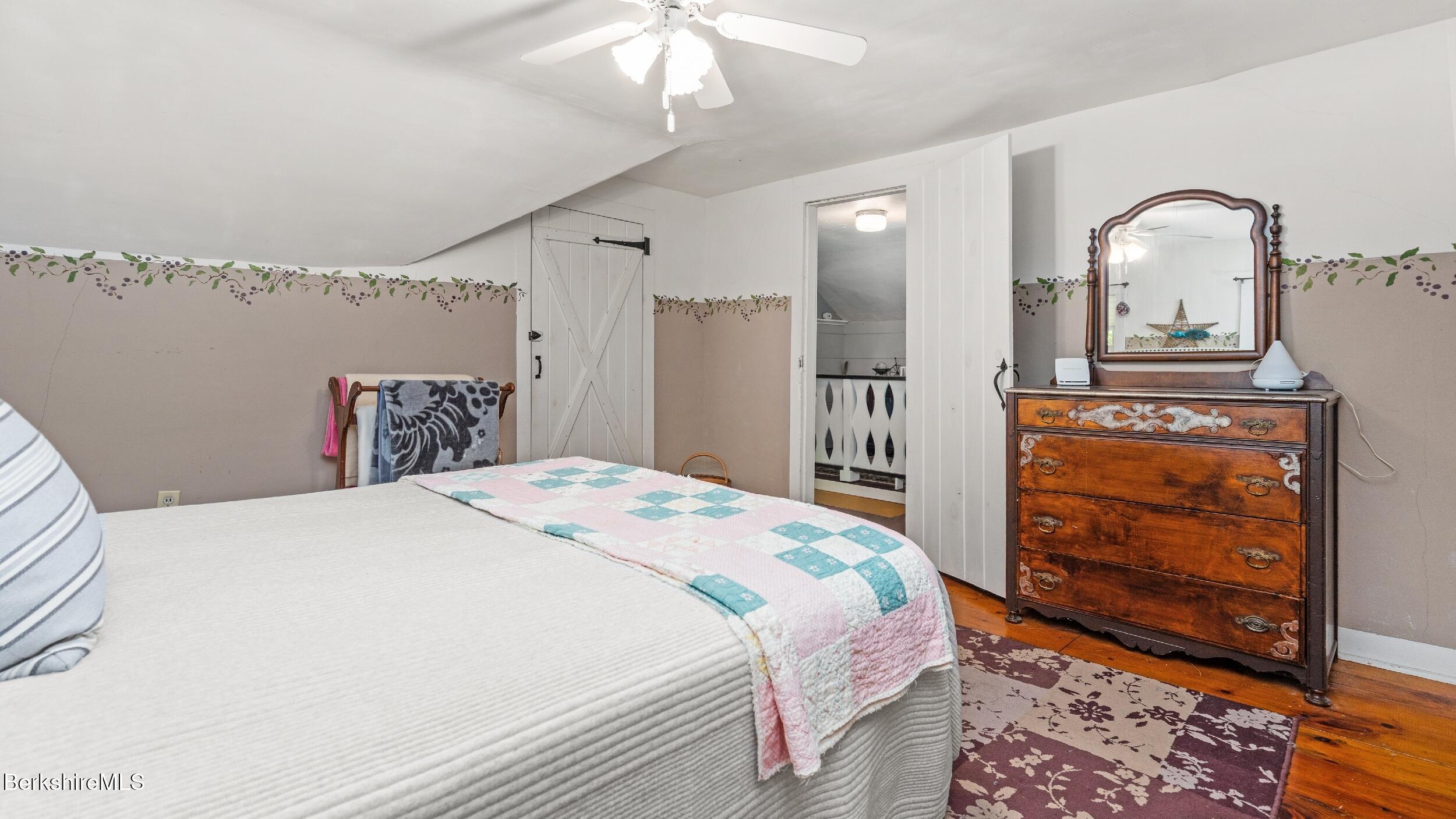 204 Cottage St, Great Barrington, Massachusetts image 15