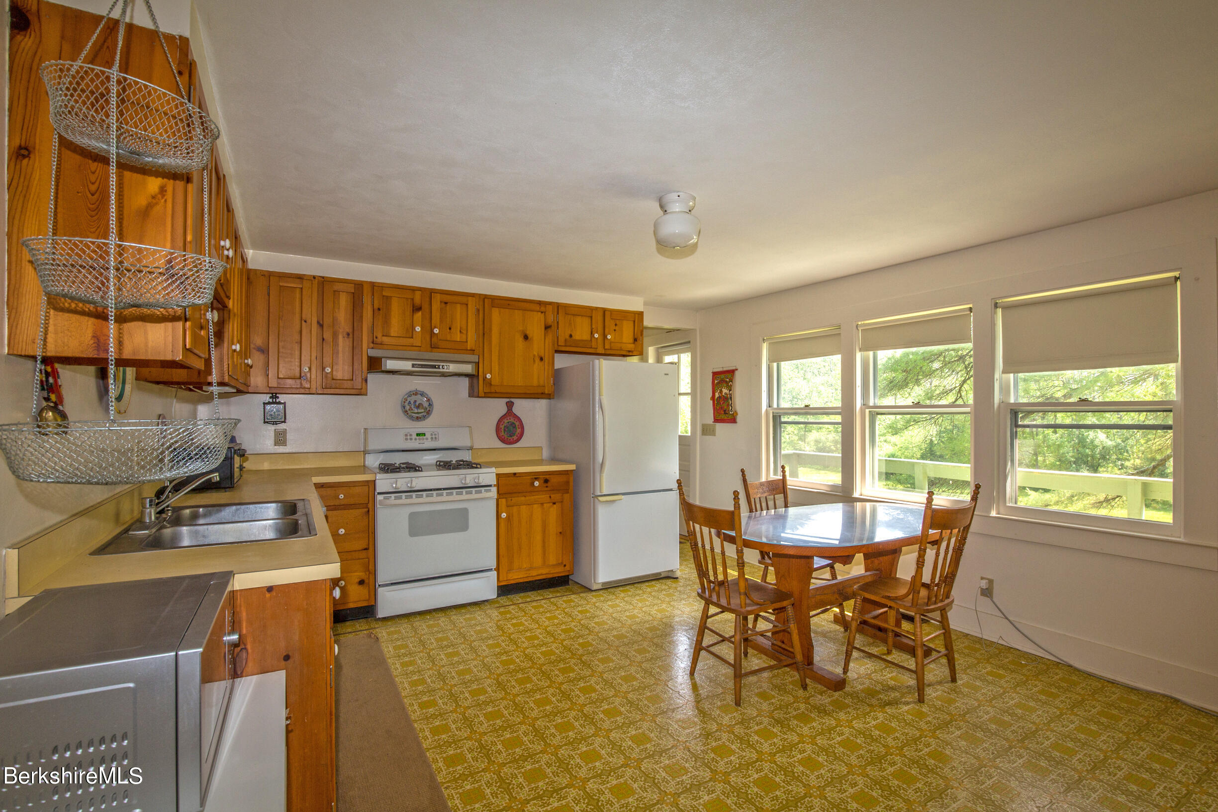 424 Cooper Hill Rd, Sheffield, Massachusetts image 5