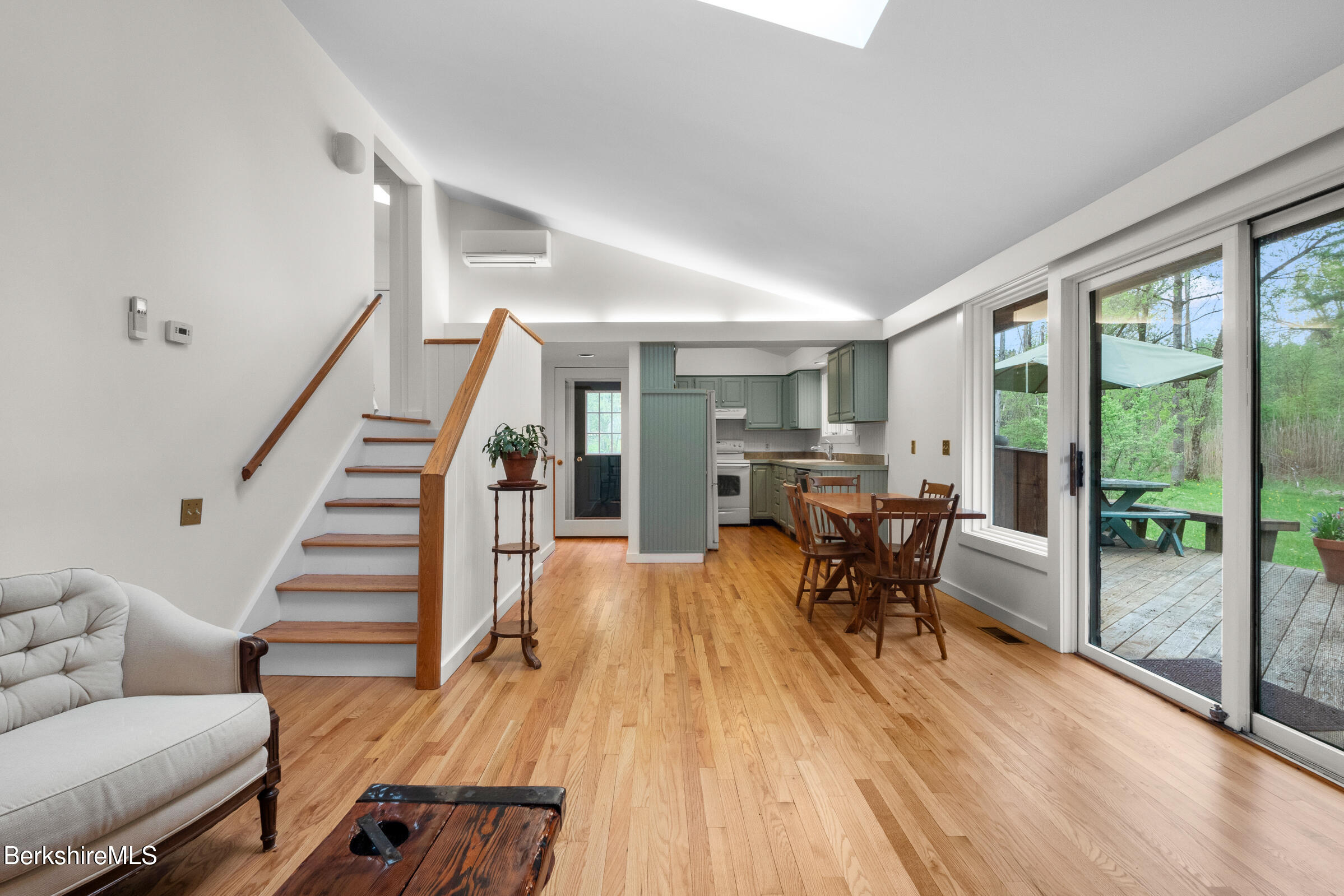 16 Forest Row, Great Barrington, Massachusetts image 7