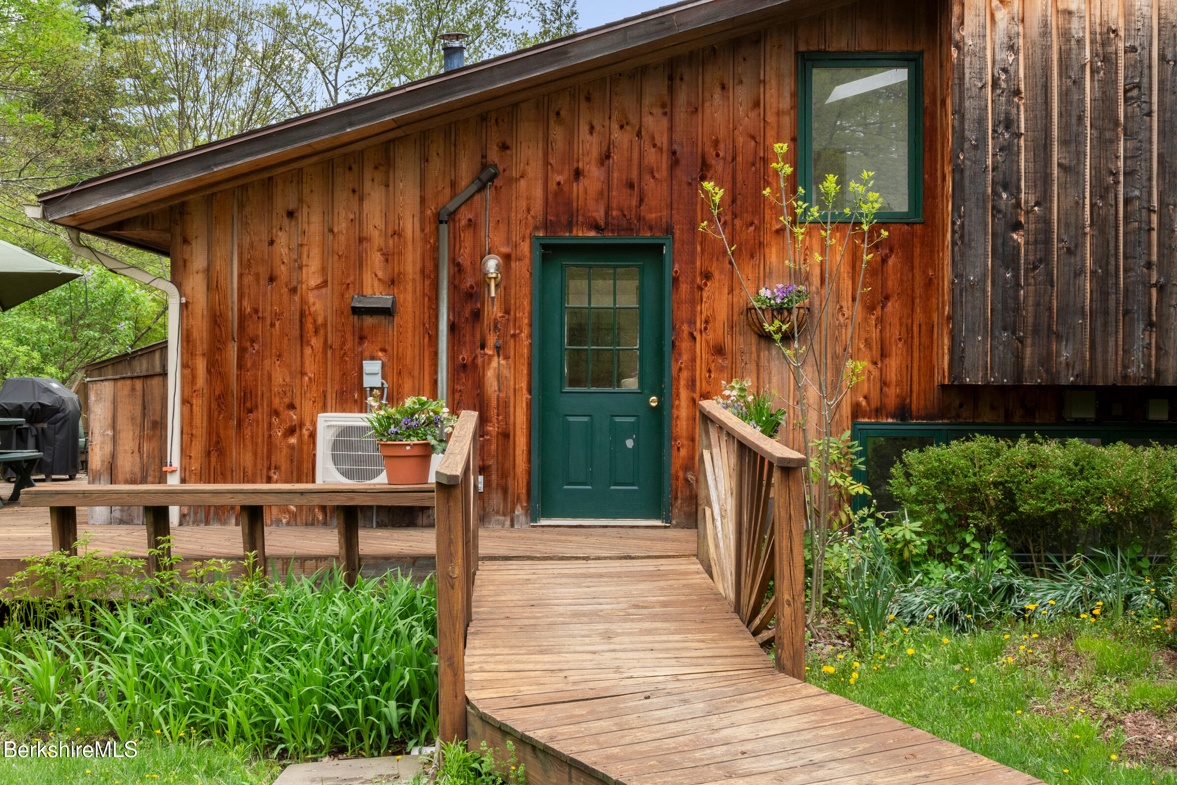 16 Forest Row, Great Barrington, Massachusetts image 2