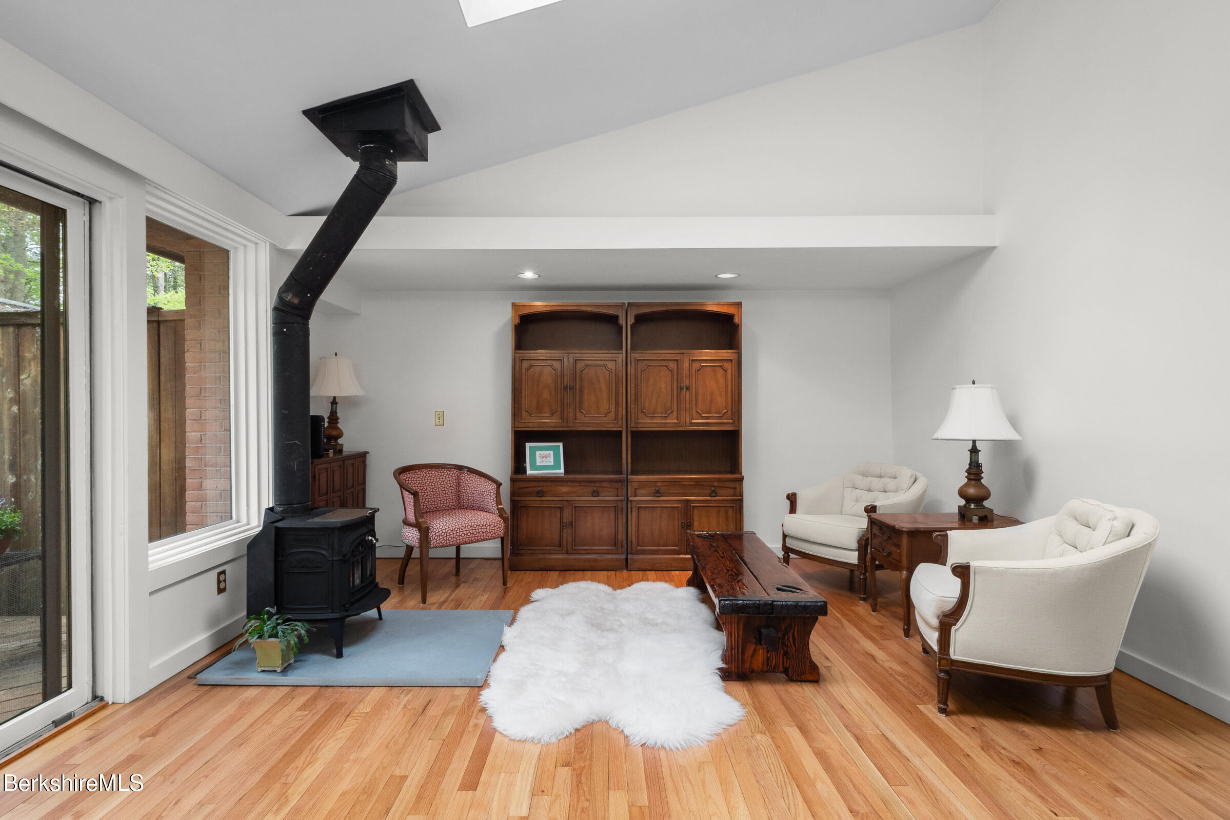 16 Forest Row, Great Barrington, Massachusetts image 5