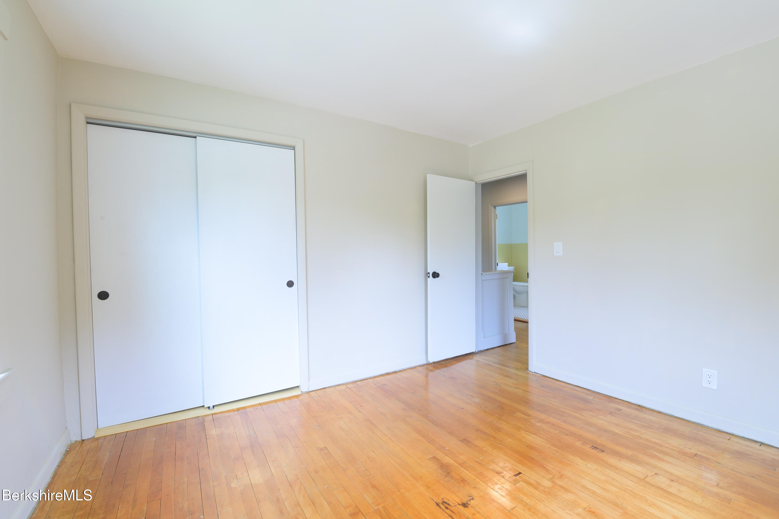 800 Simonds Rd, Williamstown, Massachusetts image 9