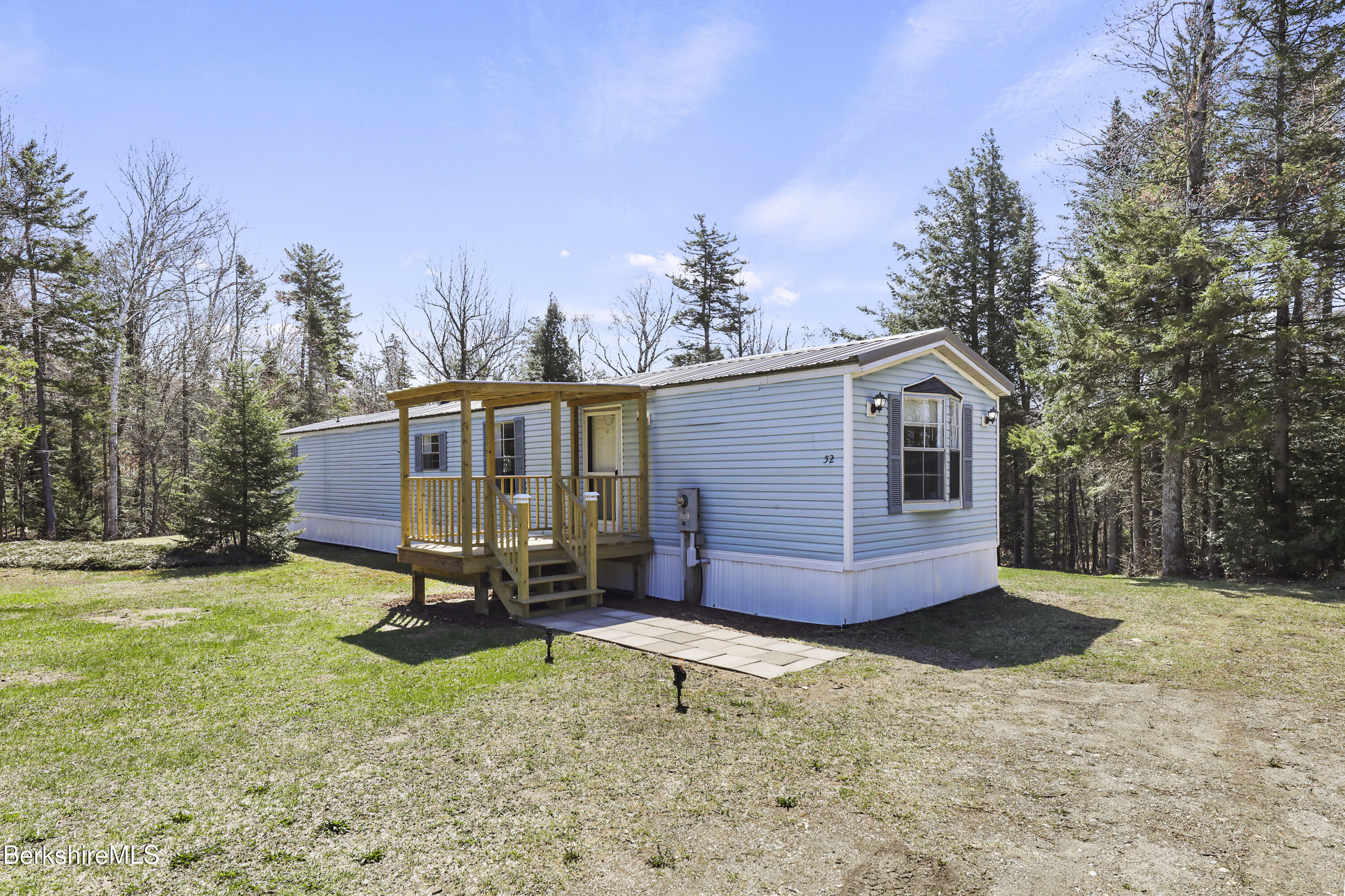 52 Windsor Rd, Peru, Massachusetts image 2