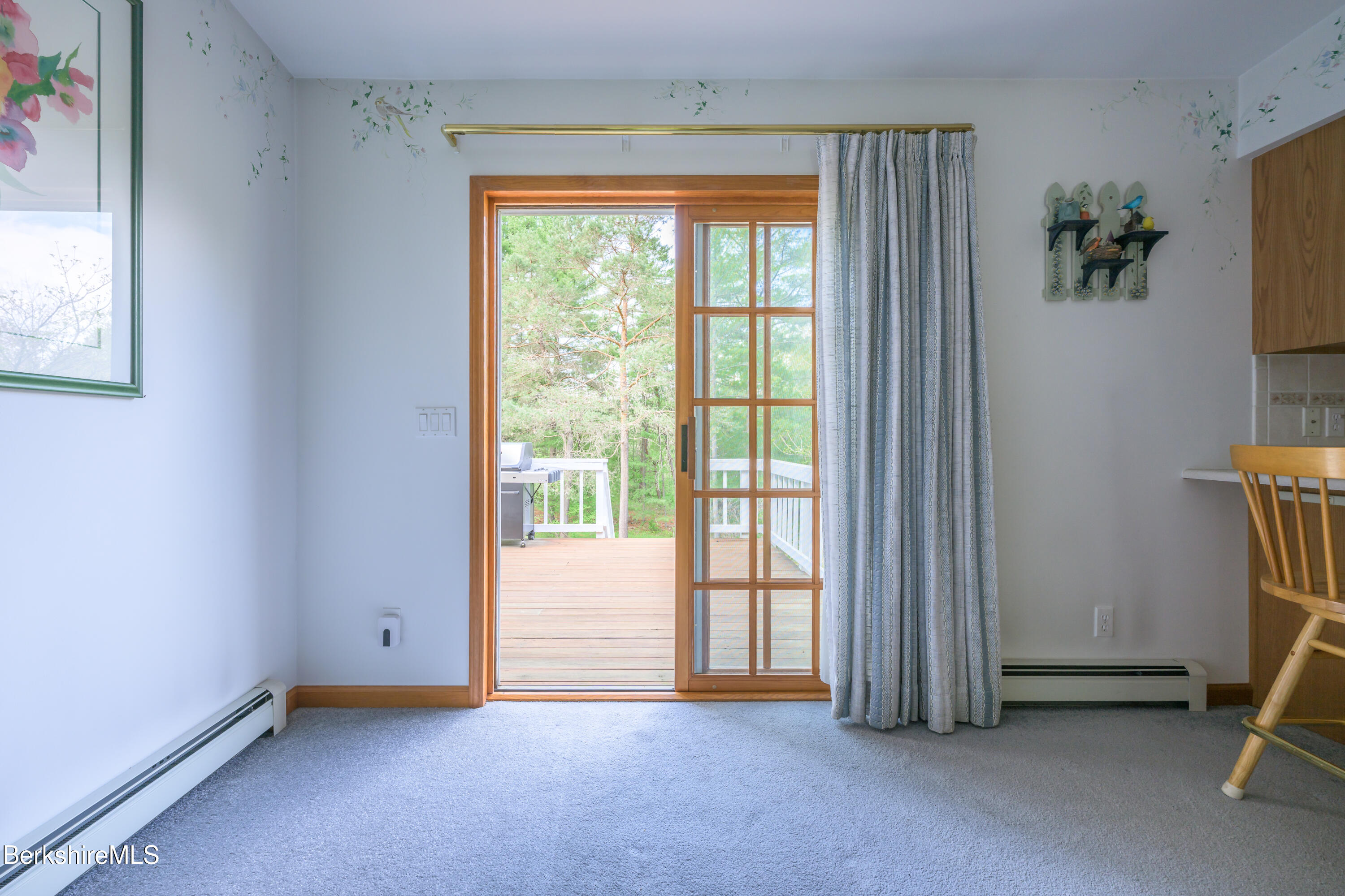 90 Mandalay Rd, Lee, Massachusetts image 12