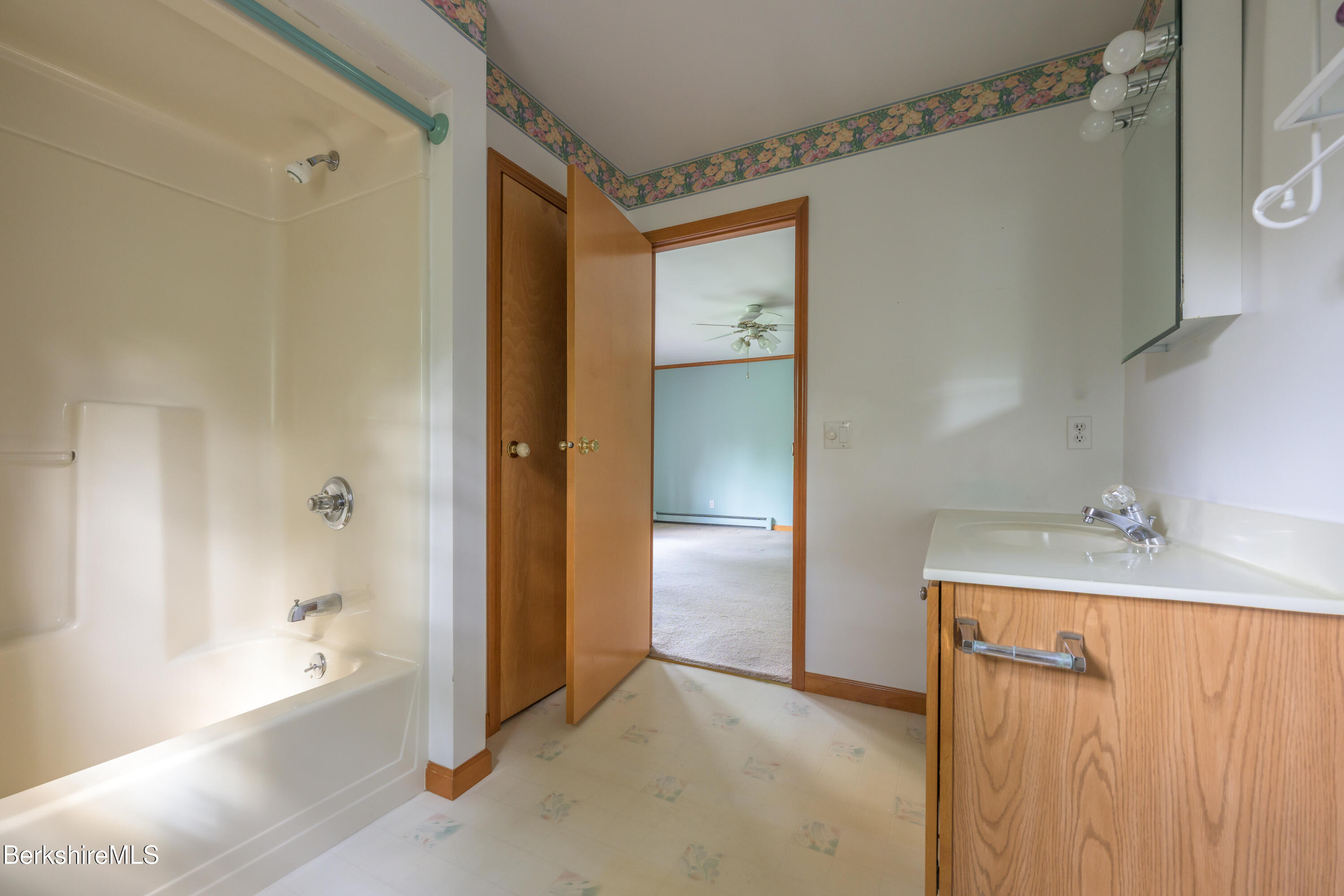 90 Mandalay Rd, Lee, Massachusetts image 17