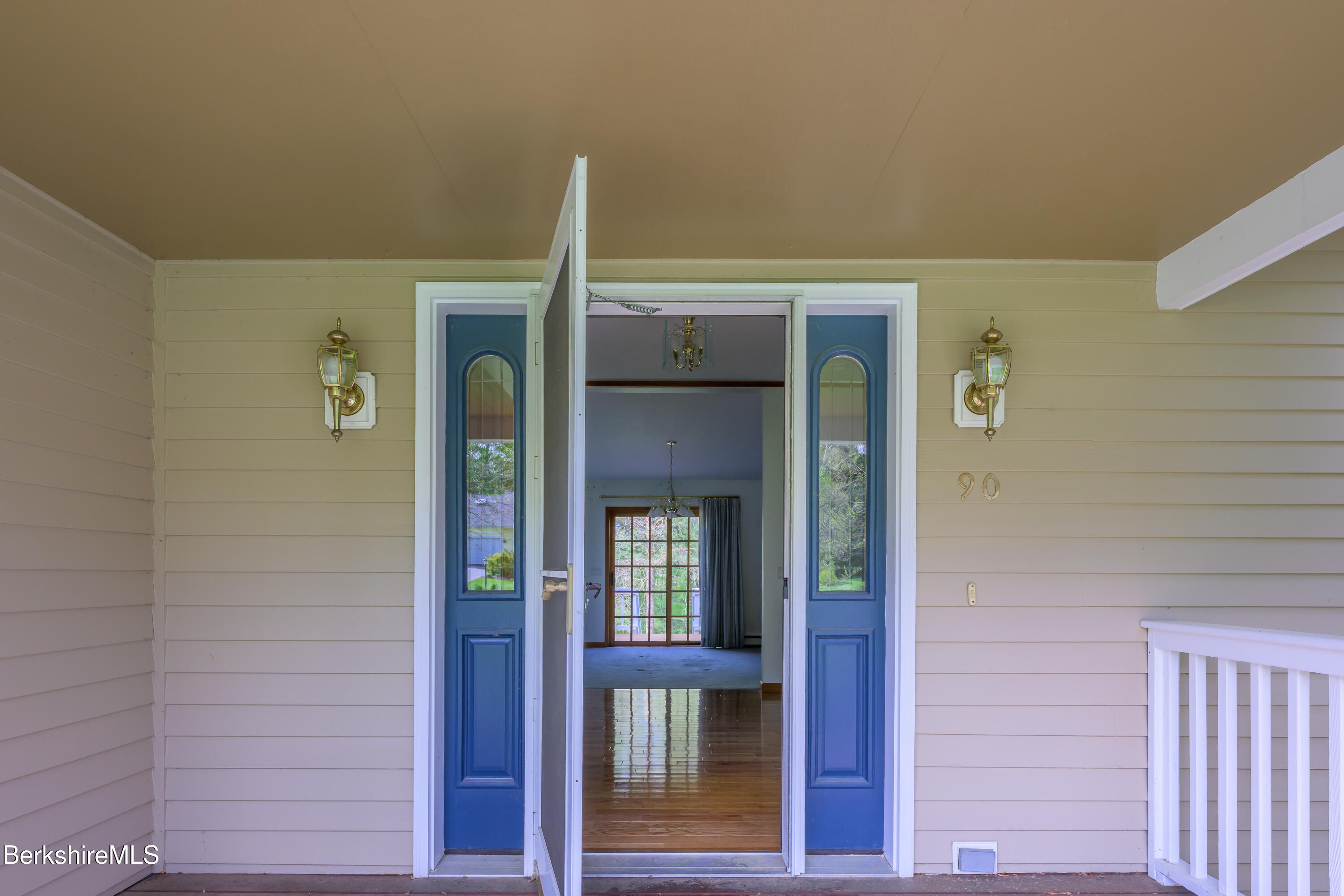 90 Mandalay Rd, Lee, Massachusetts image 6
