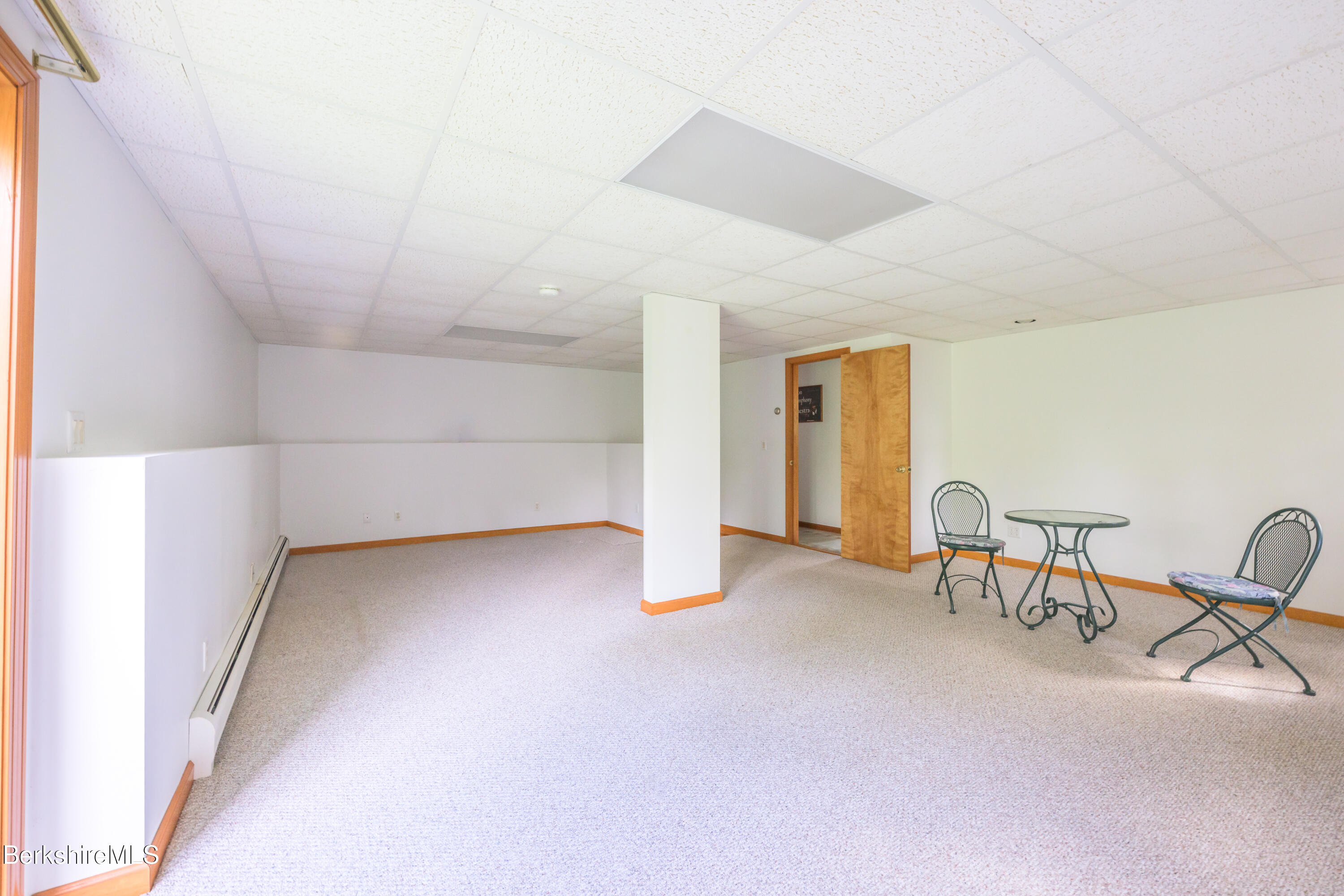 90 Mandalay Rd, Lee, Massachusetts image 24