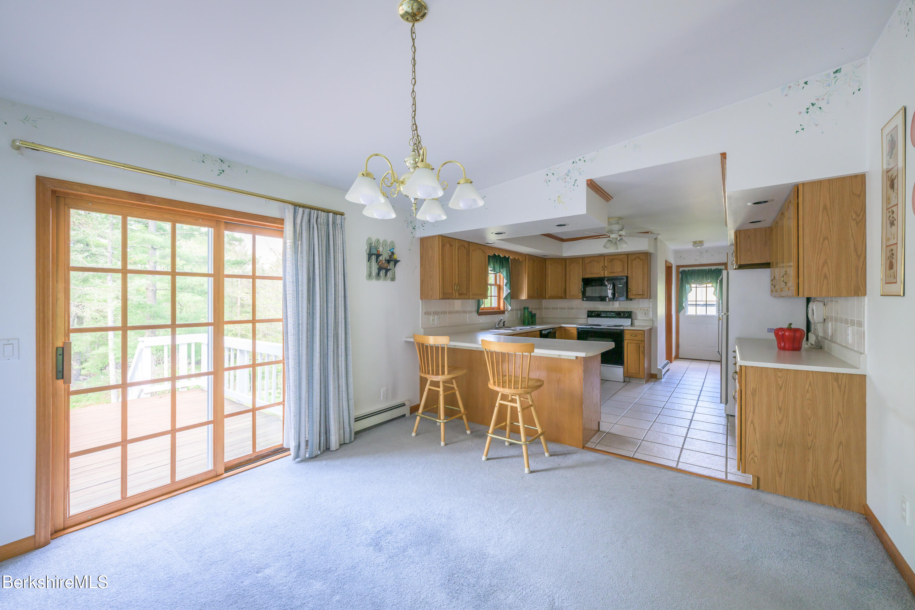 90 Mandalay Rd, Lee, Massachusetts image 14