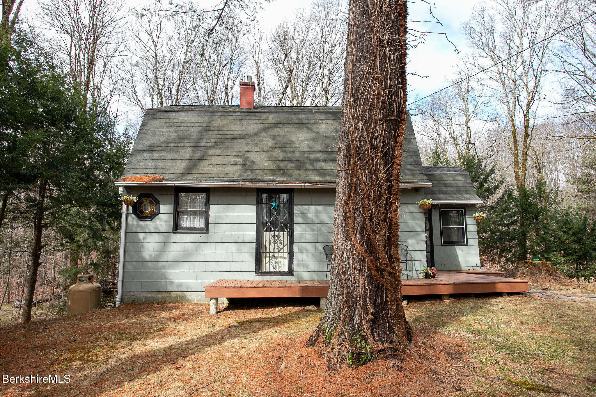132 Dawn Dr, Becket, Massachusetts image 4