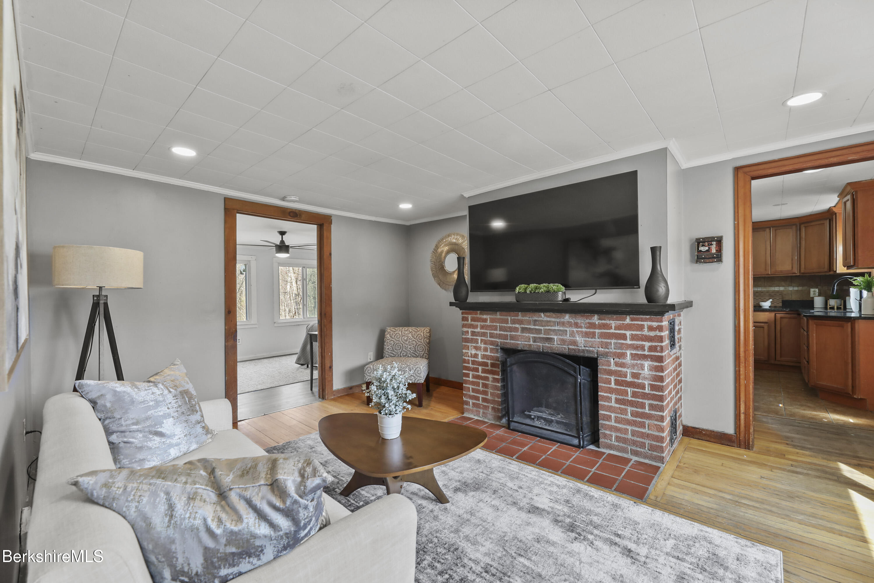 359 Hinsdale Rd, Dalton, Massachusetts image 10