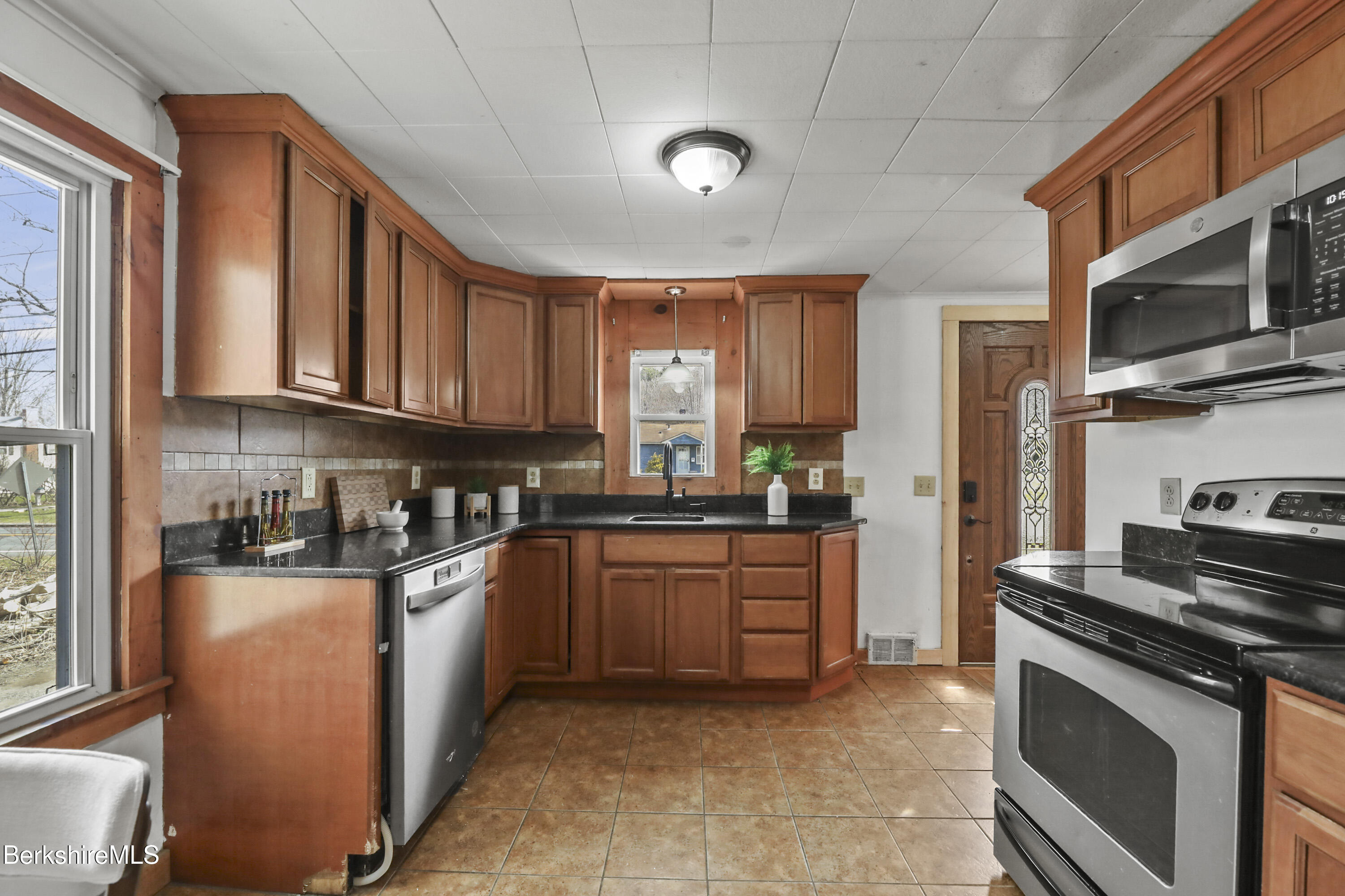 359 Hinsdale Rd, Dalton, Massachusetts image 14