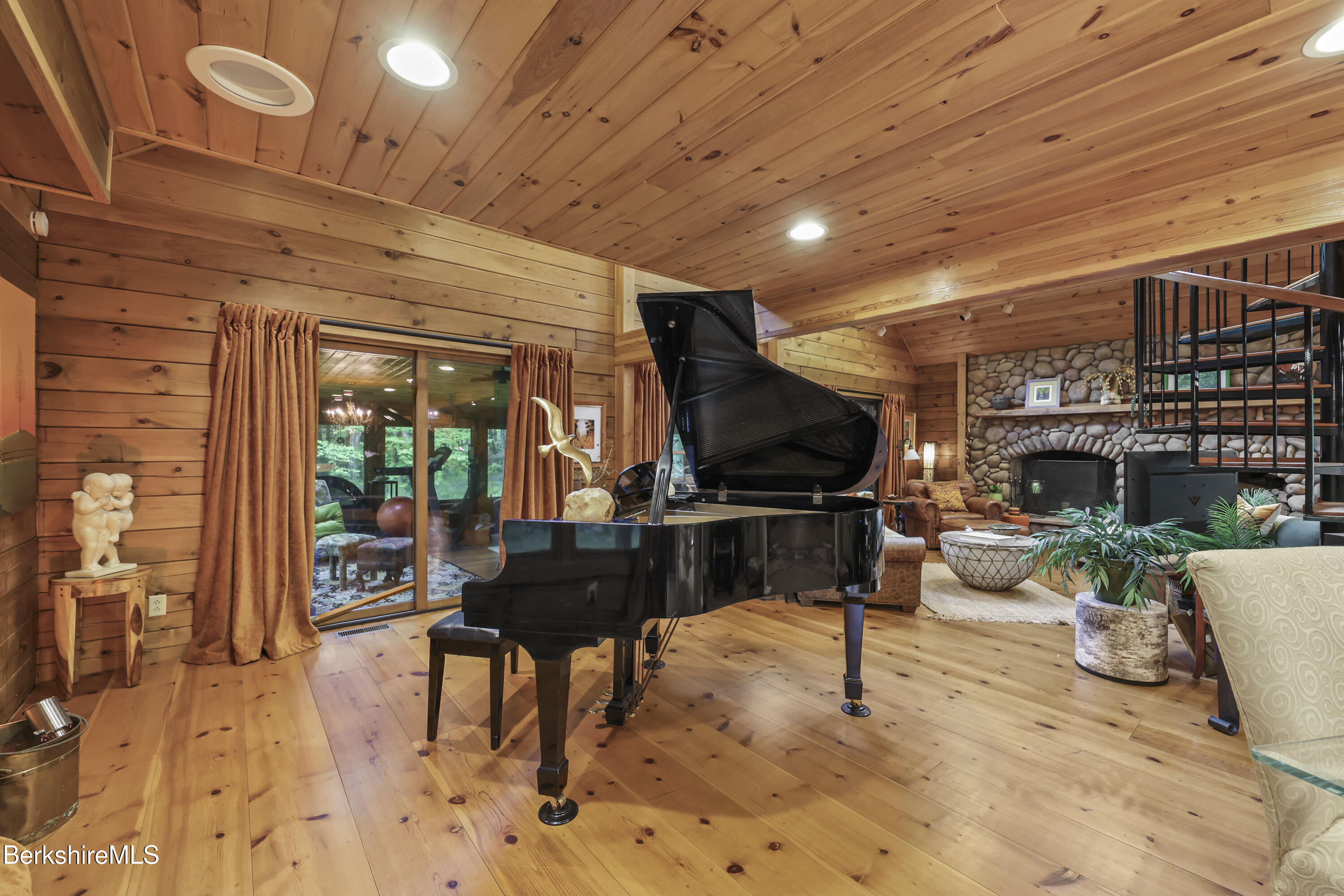 236 Surriner Rd, Becket, Massachusetts image 22