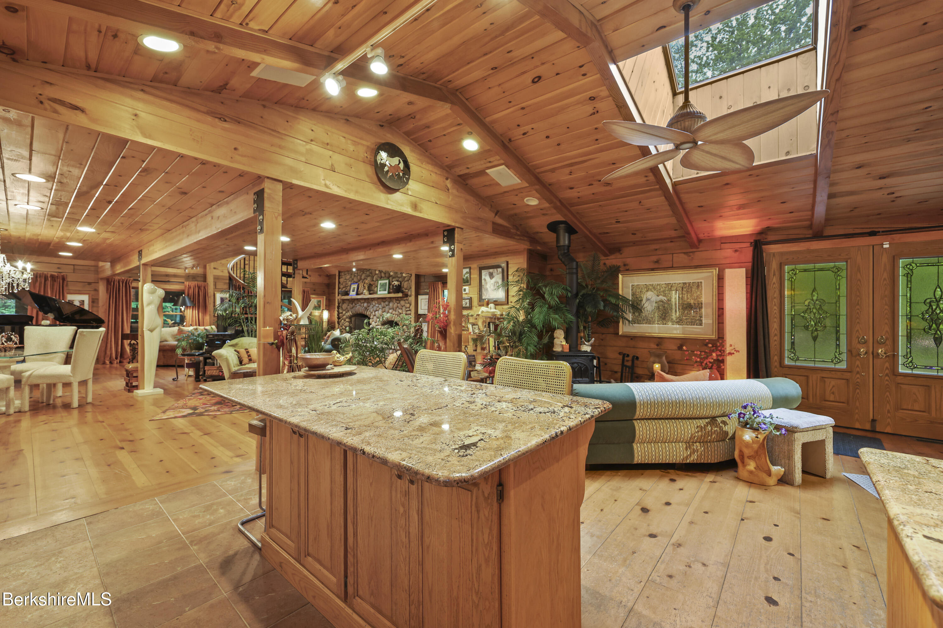 236 Surriner Rd, Becket, Massachusetts image 14