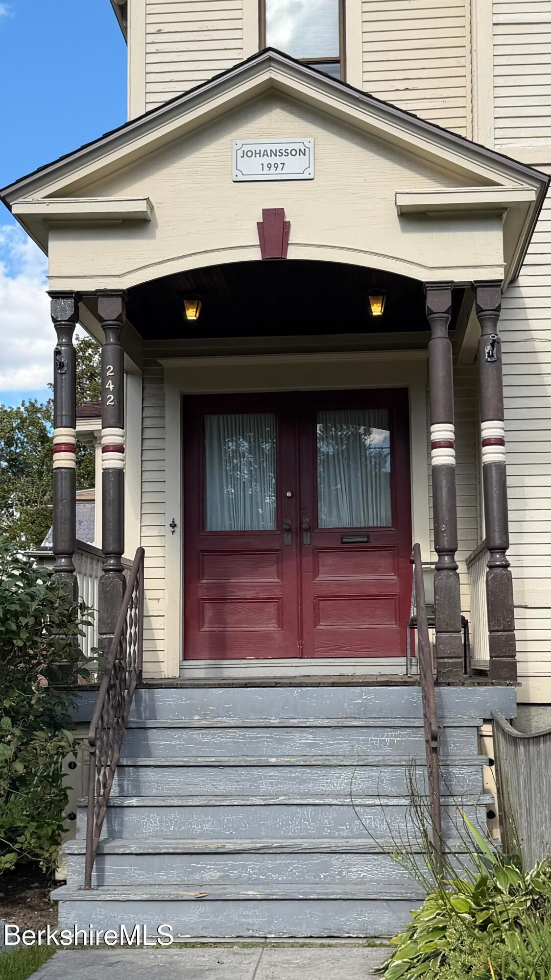242 Church St