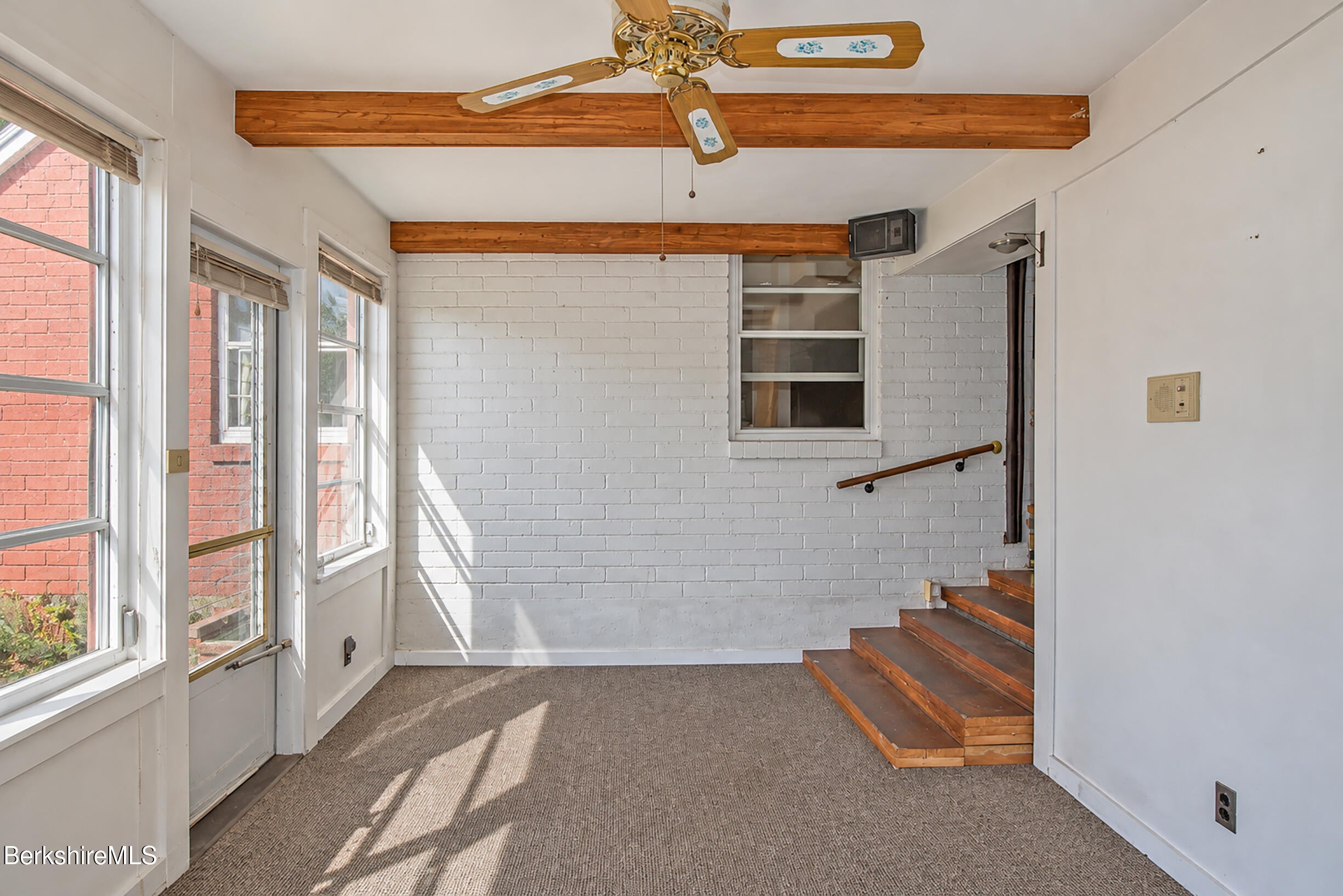 5 Whitman St