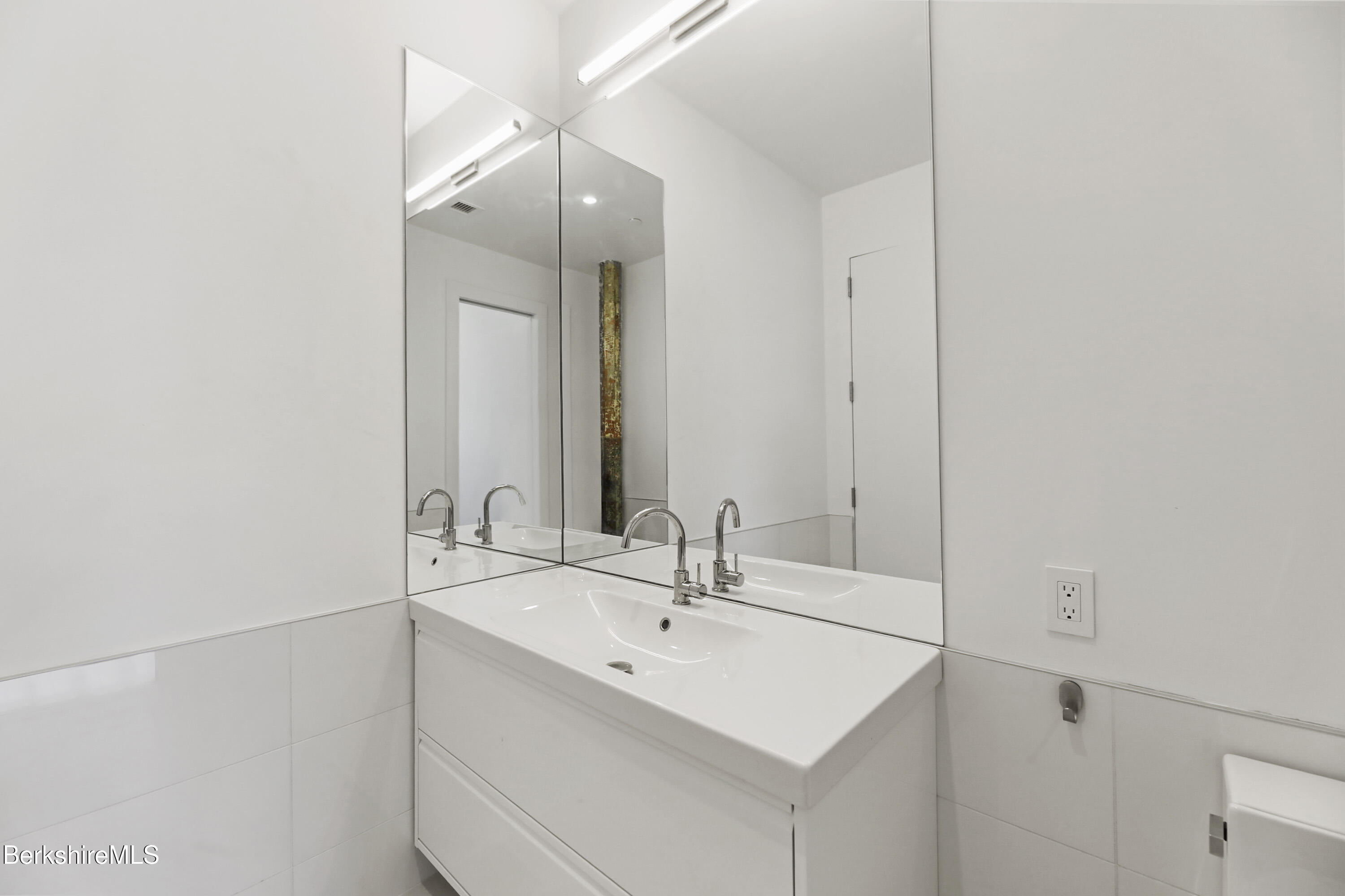 520 State Rd #309, North Adams, Massachusetts image 20