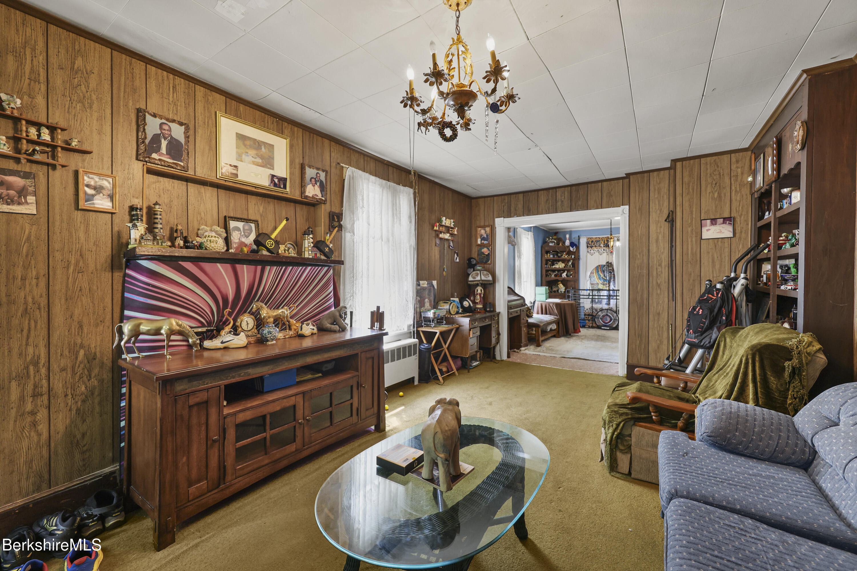 Great Barrington, Massachusetts 01230, United States, 4 Bedrooms Bedrooms, ,1 BathroomBathrooms,Residential,Pending,194829