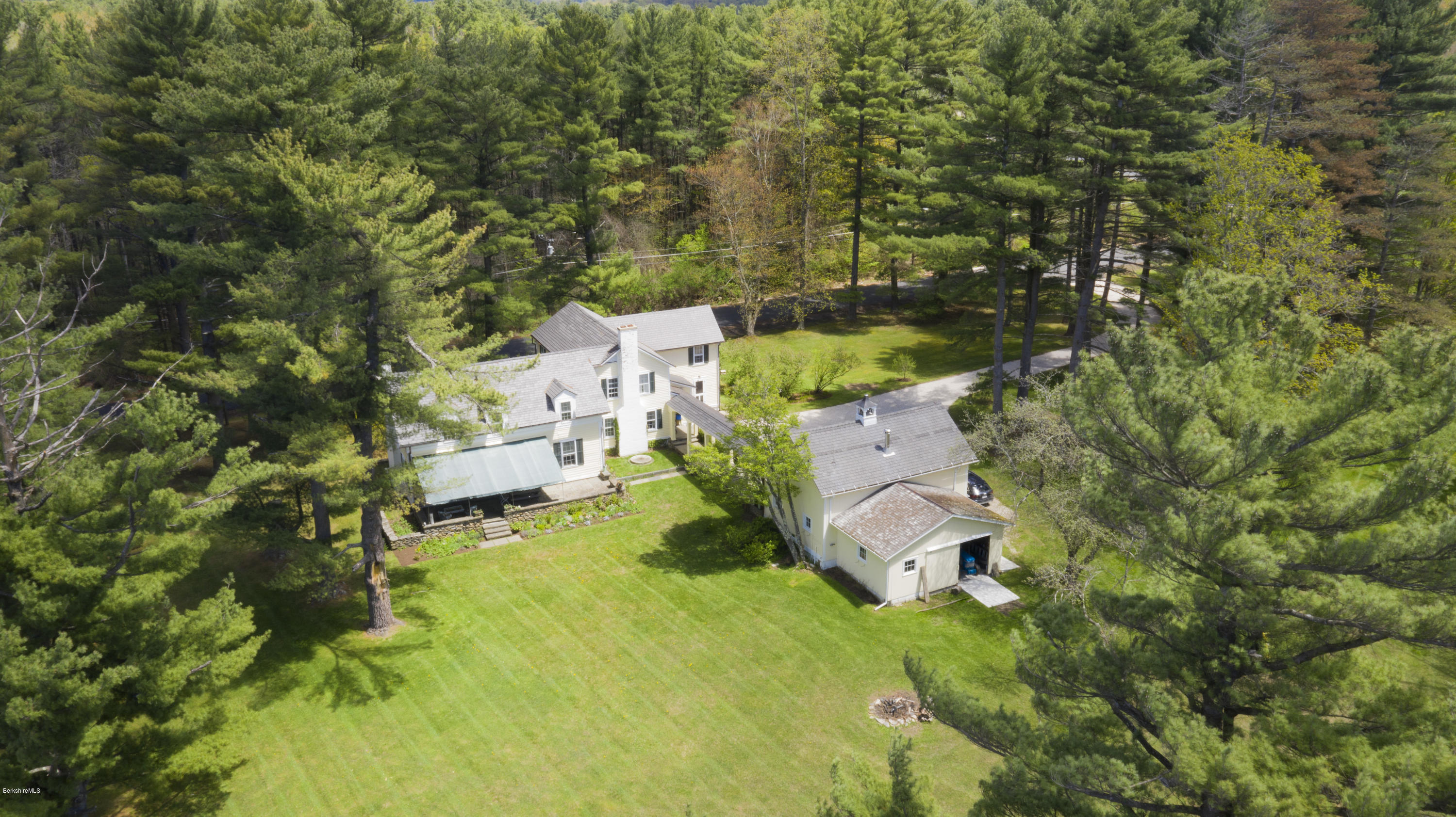 95 Devon Rd, Lee, Massachusetts image 4