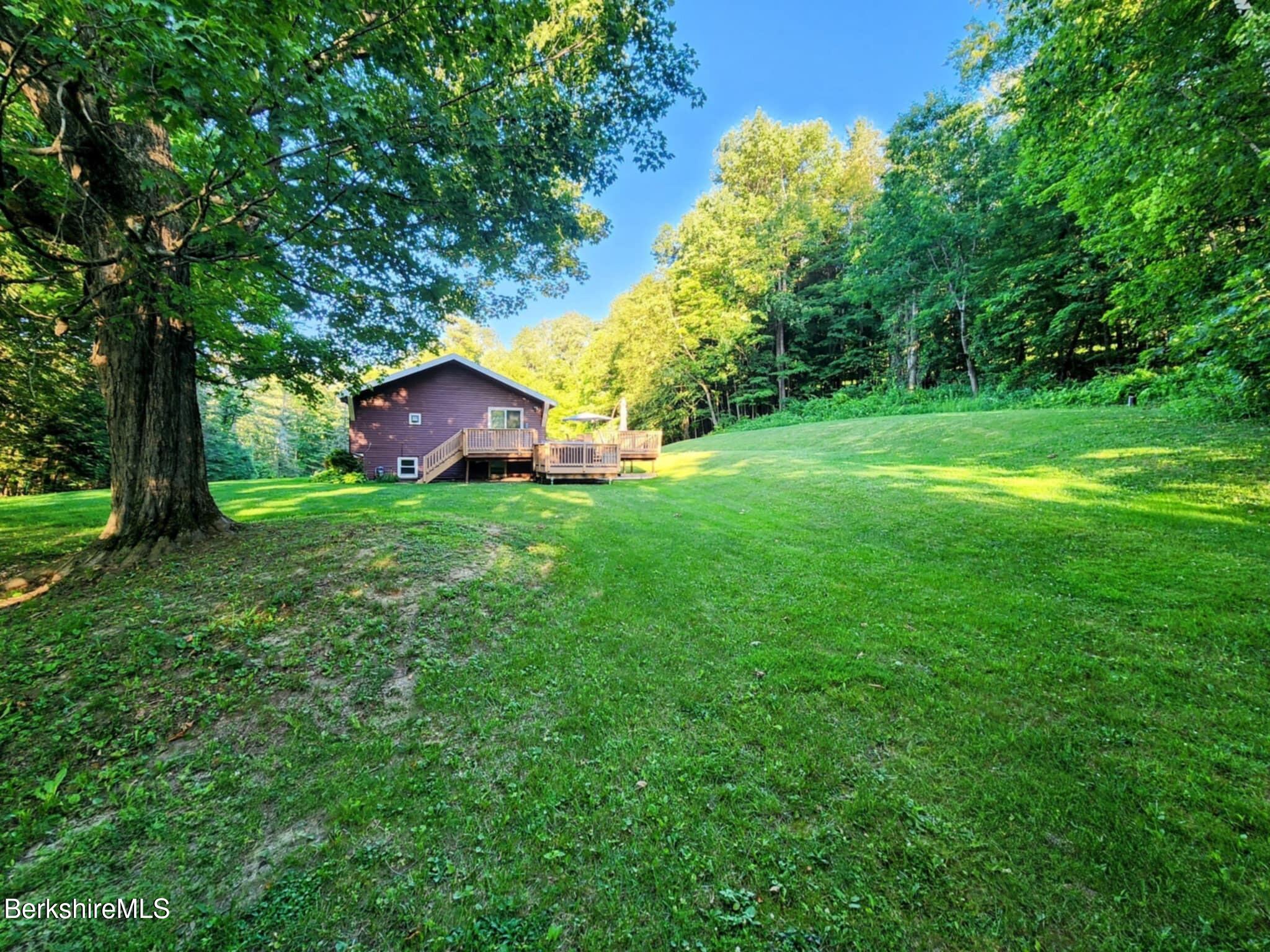 Pittsfield, Massachusetts 01201, United States, 3 Bedrooms Bedrooms, ,3 BathroomsBathrooms,Residential,Active,142530