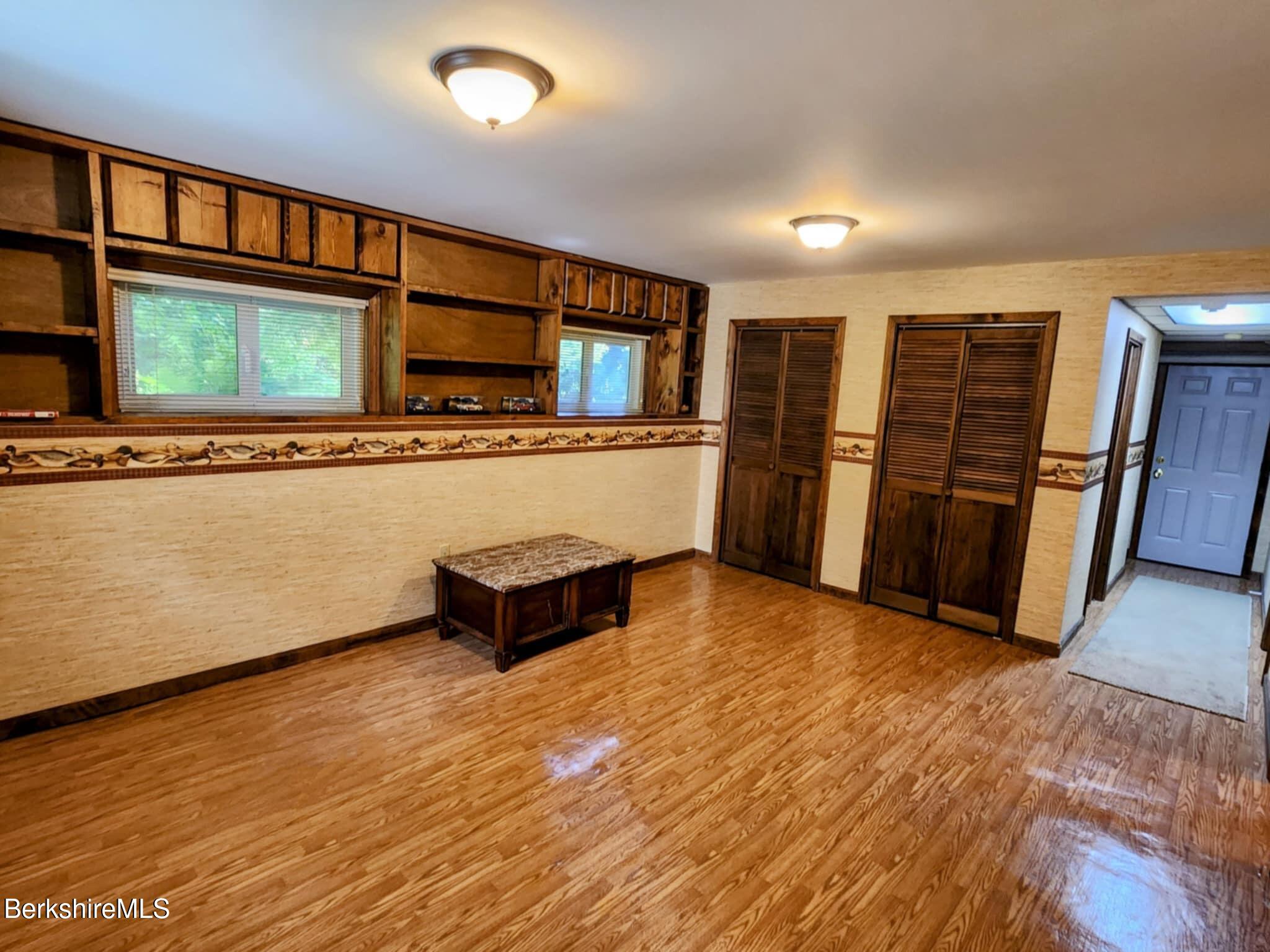 Pittsfield, Massachusetts 01201, United States, 3 Bedrooms Bedrooms, ,3 BathroomsBathrooms,Residential,Active,142530