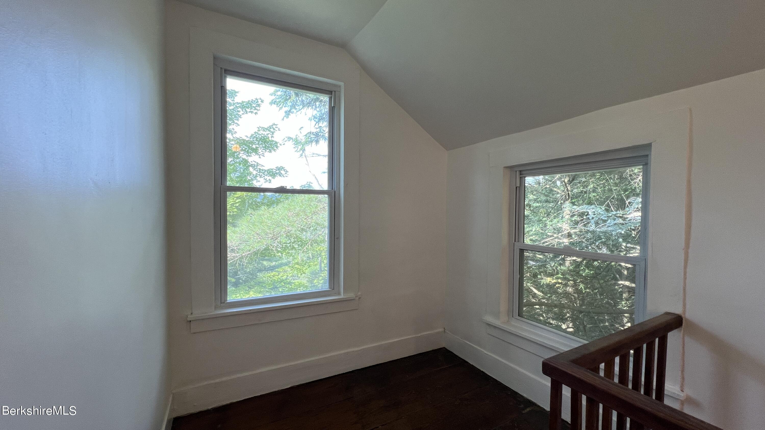 190 Willow St, Lee, Massachusetts image 32