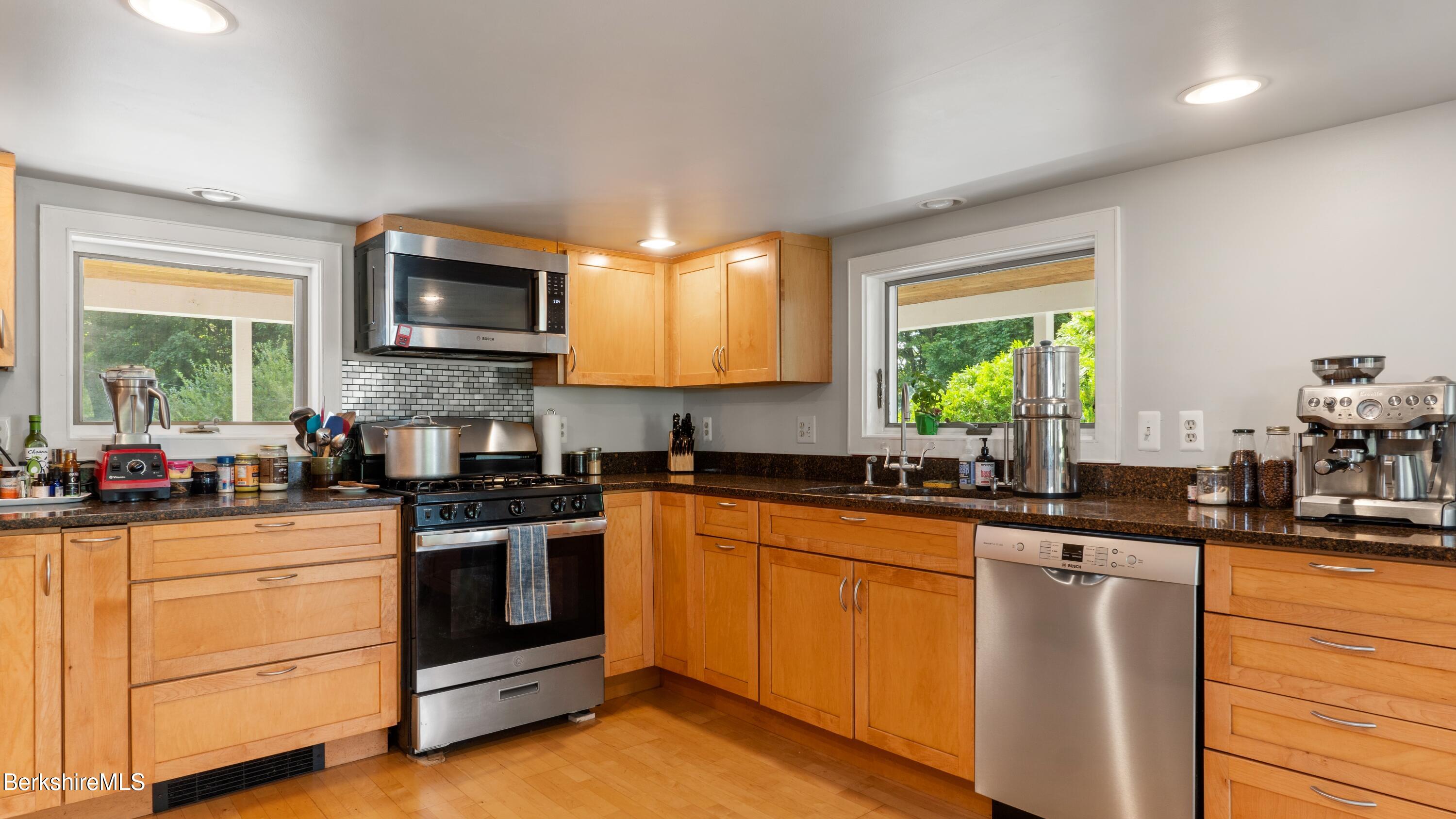 230 Prospect St, Great Barrington, Texas image 16