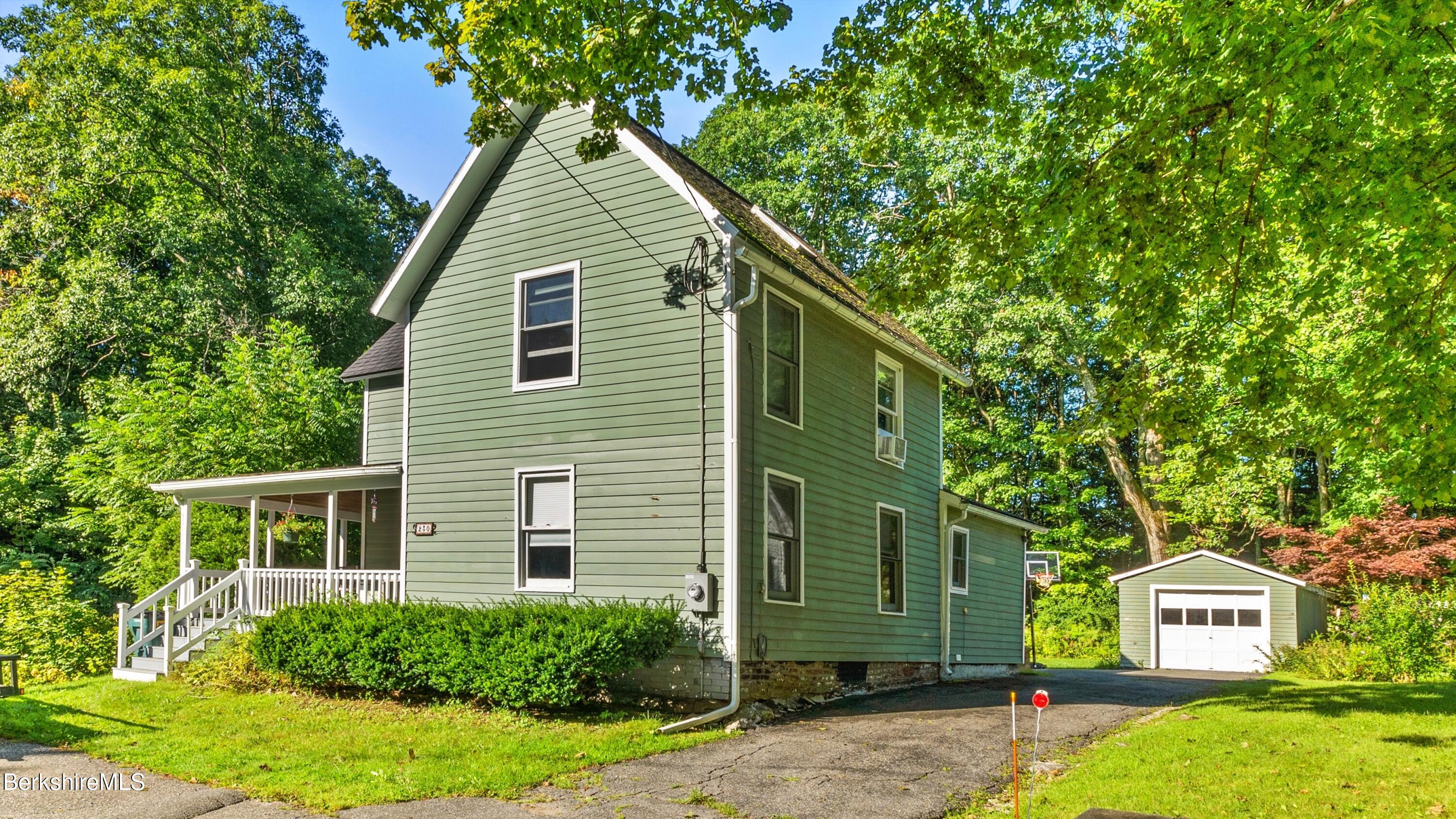 230 Prospect St, Great Barrington, Texas image 2